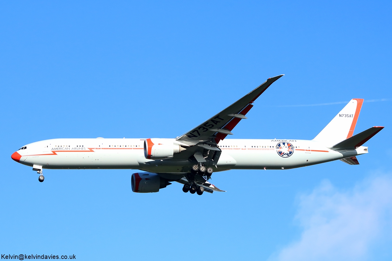 American Airlines 777 N735AT