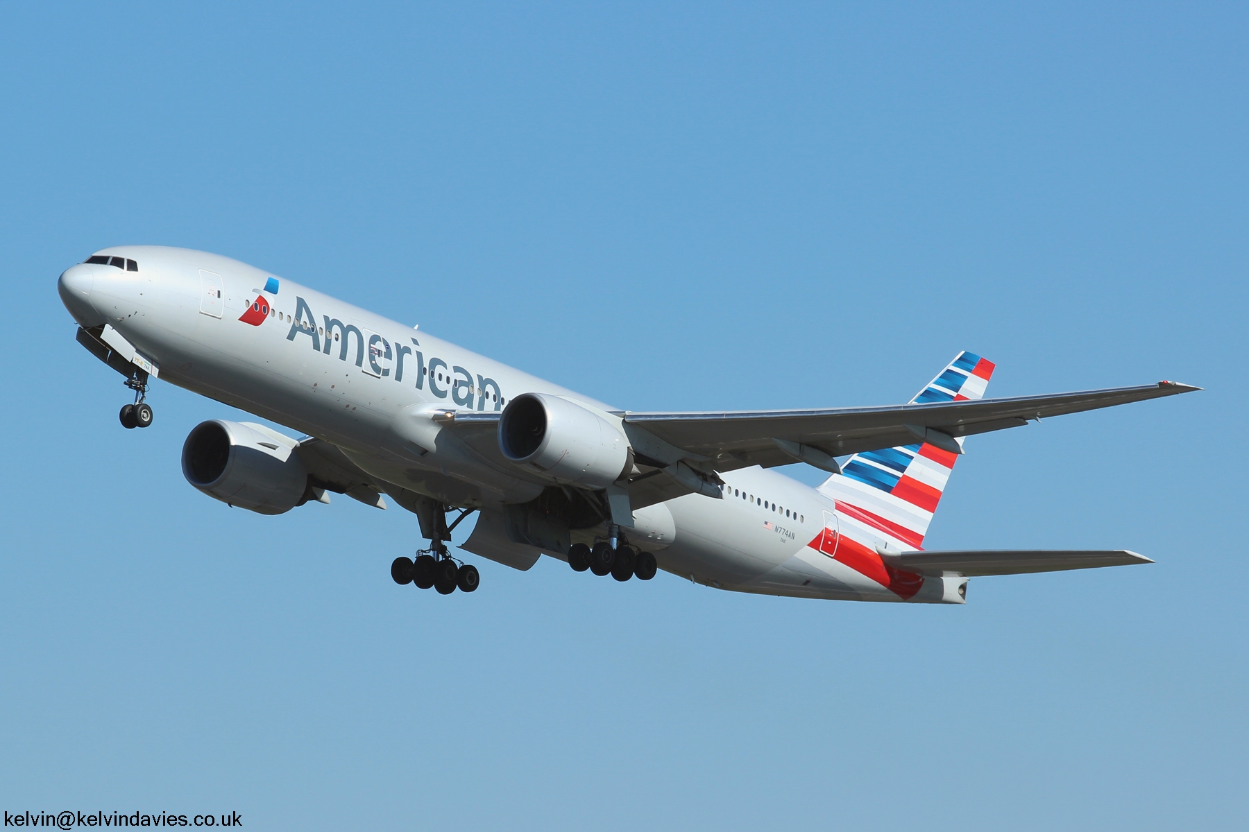 American Airlines B777 N774AN