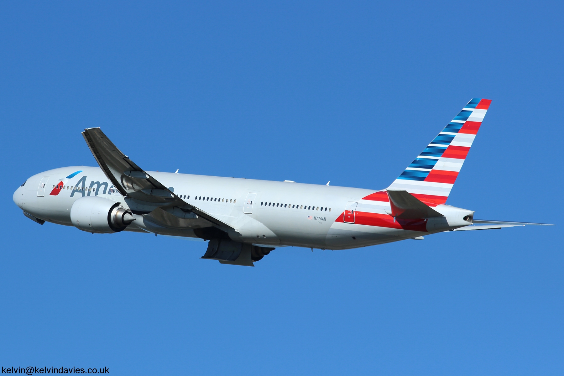 American Airlines B777 N774AN