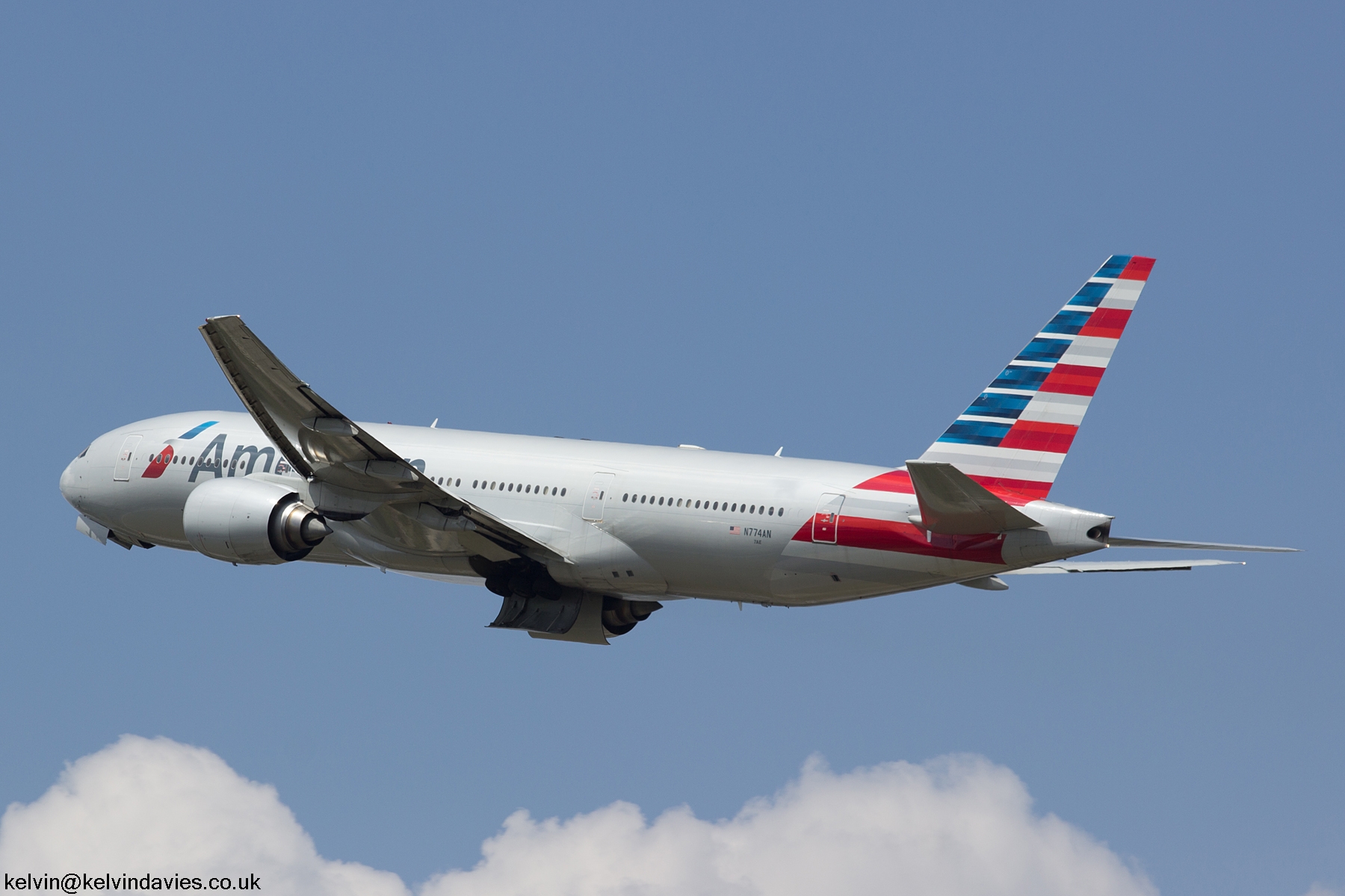 American Airlines B777 N774AN