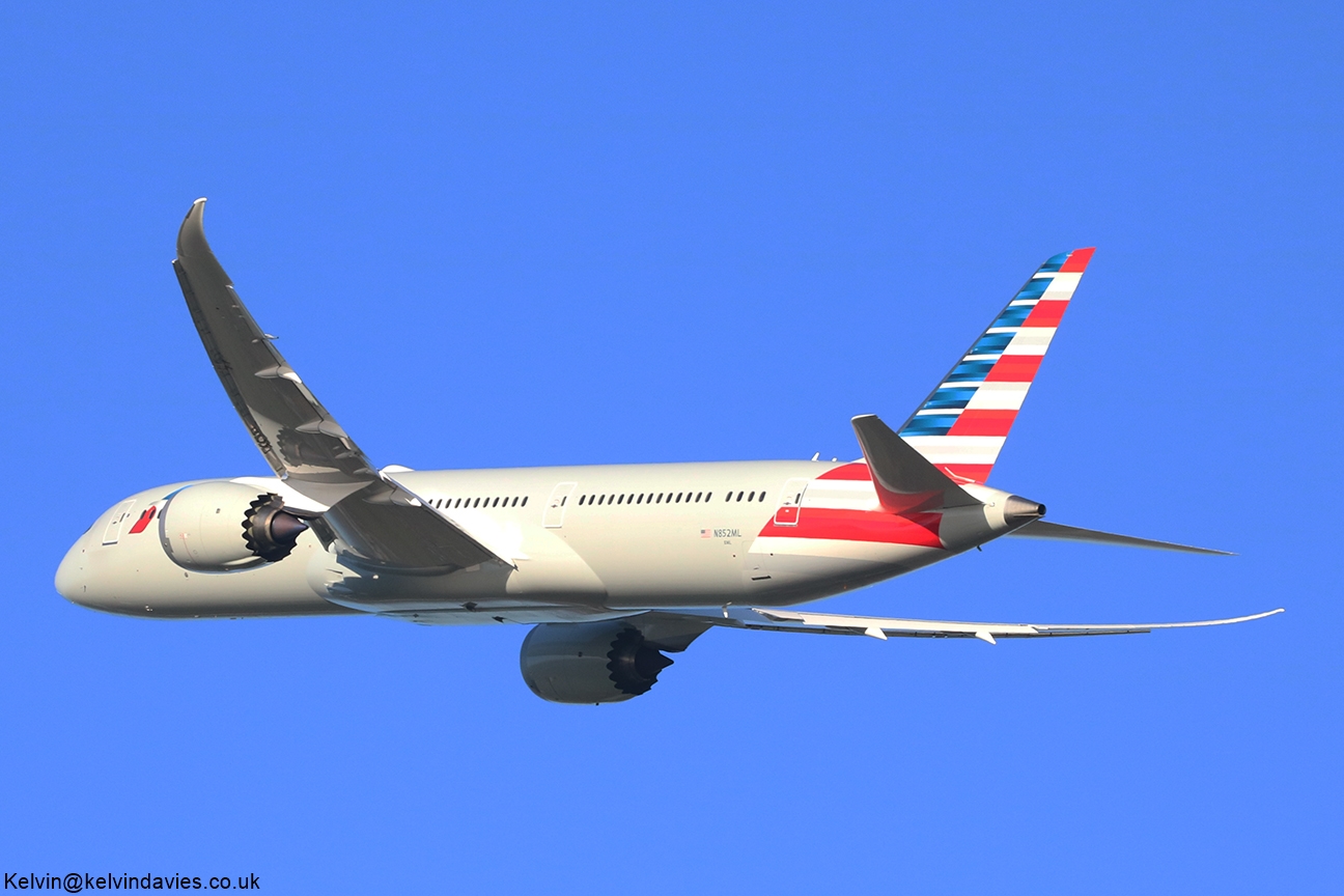 American Airlines 787 N852ML