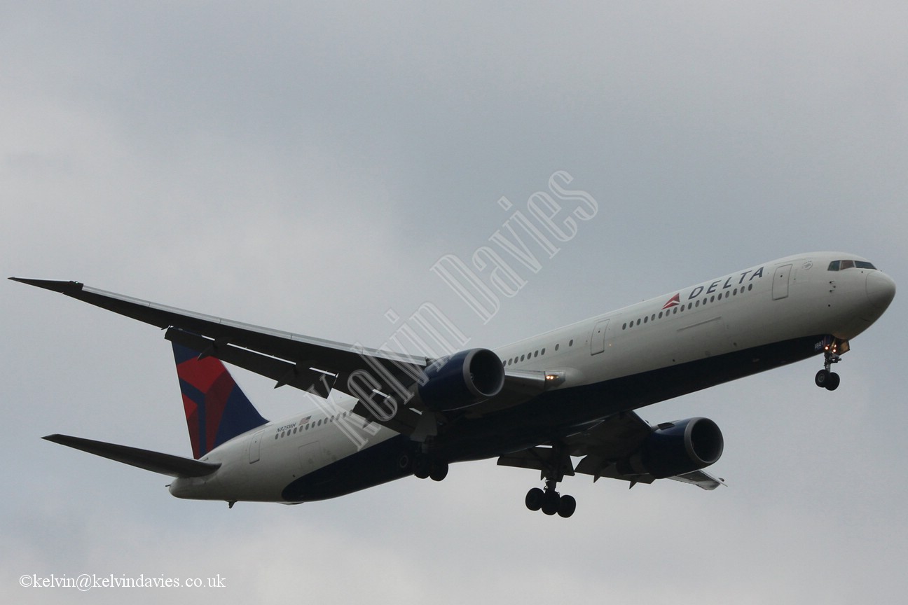 Delta Airlines 767 N825MH