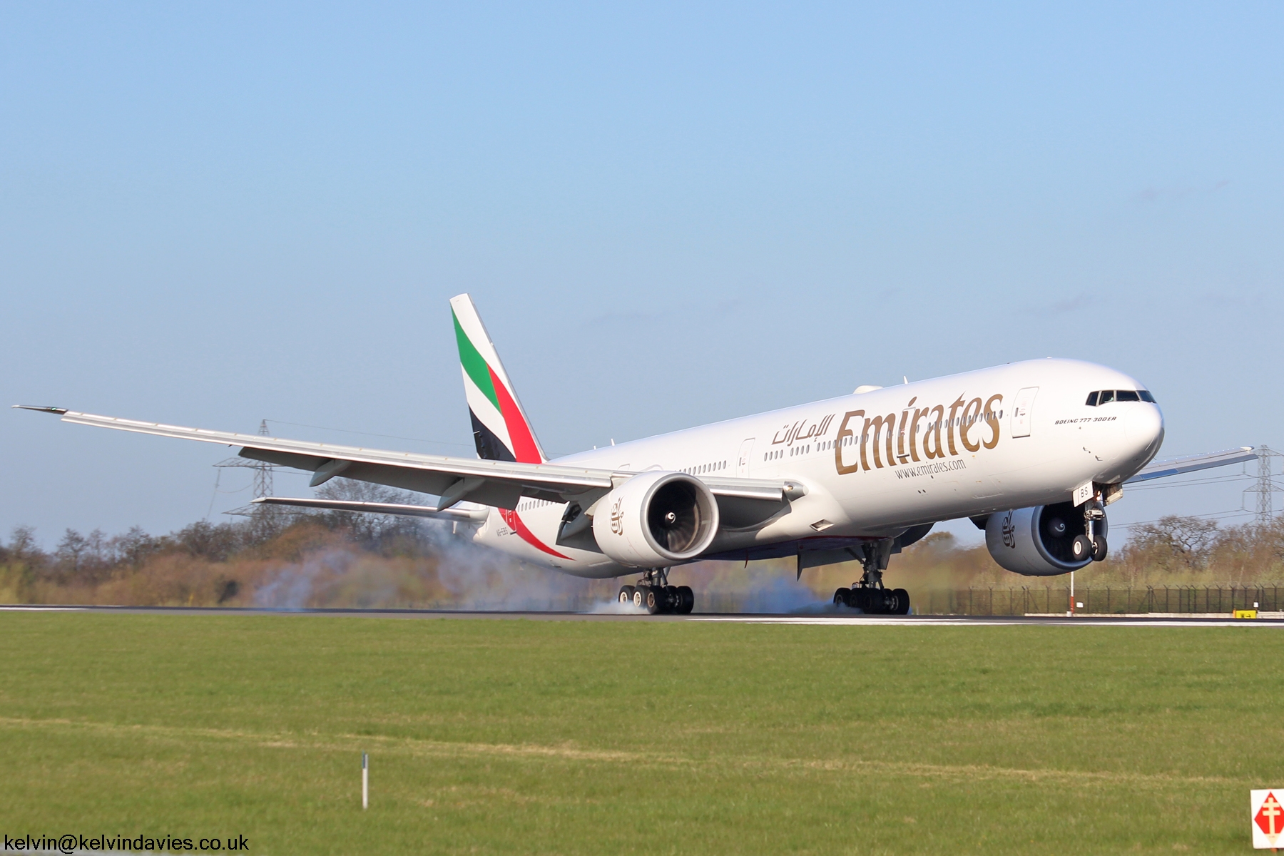 Emirates 777-300 A6-EBS