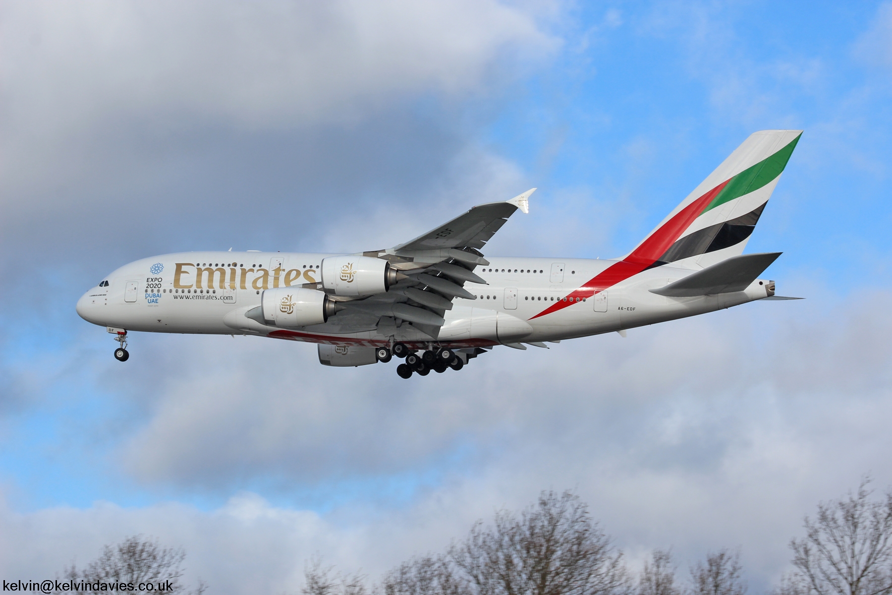 Emirates A380 A6-EDF