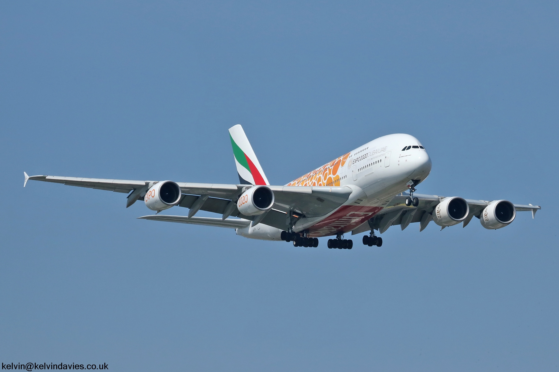 Emirates A380 A6-EOA