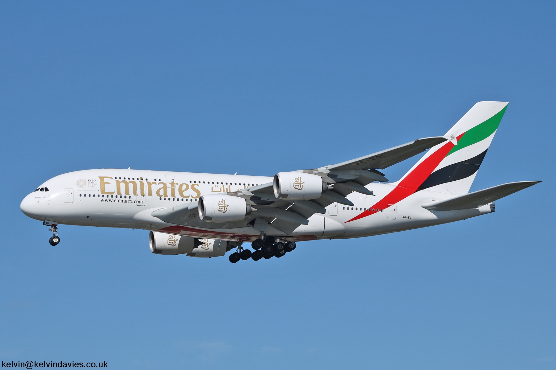 Emirates A380 A6-EOI