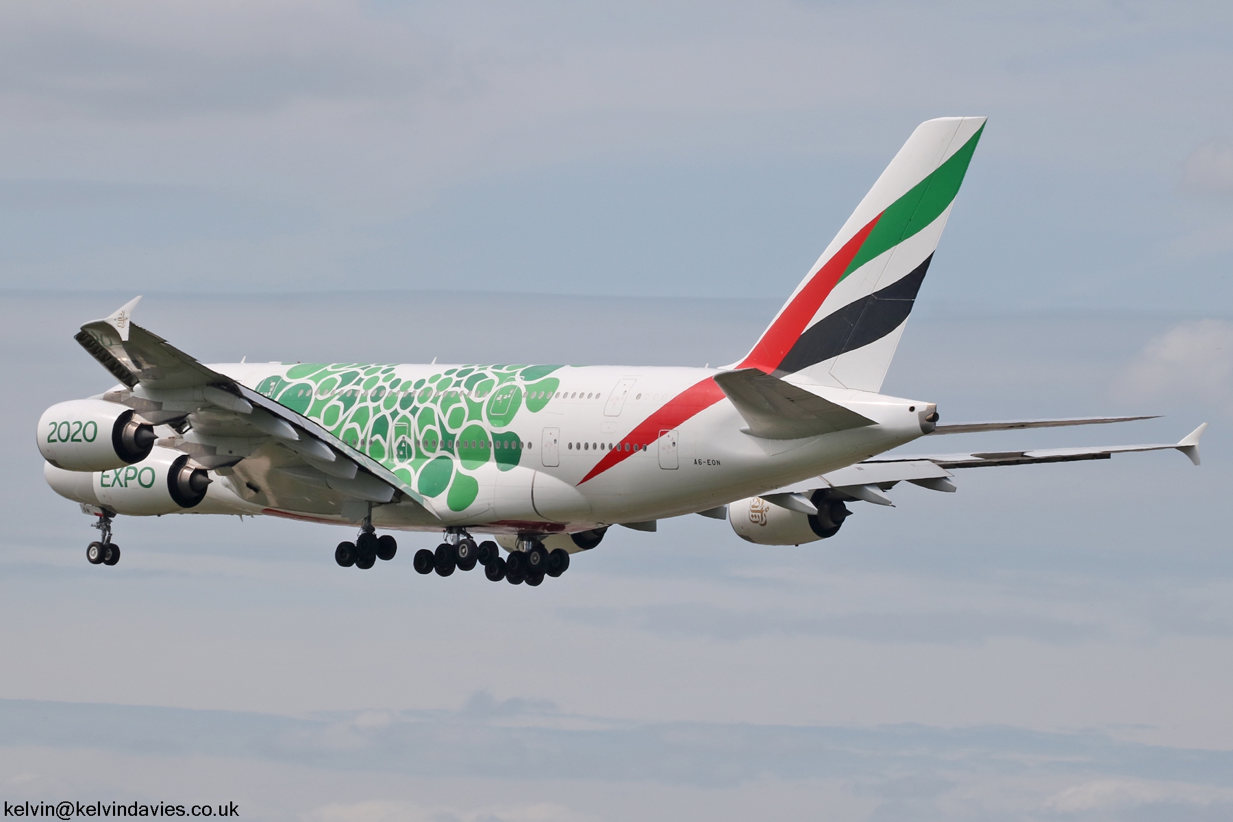 Emirates A380 A6-EON