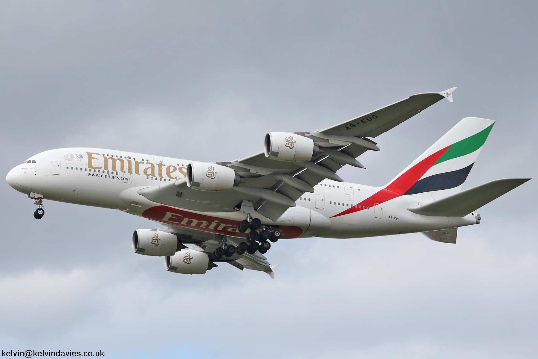 Emirates A380 A6-EOO