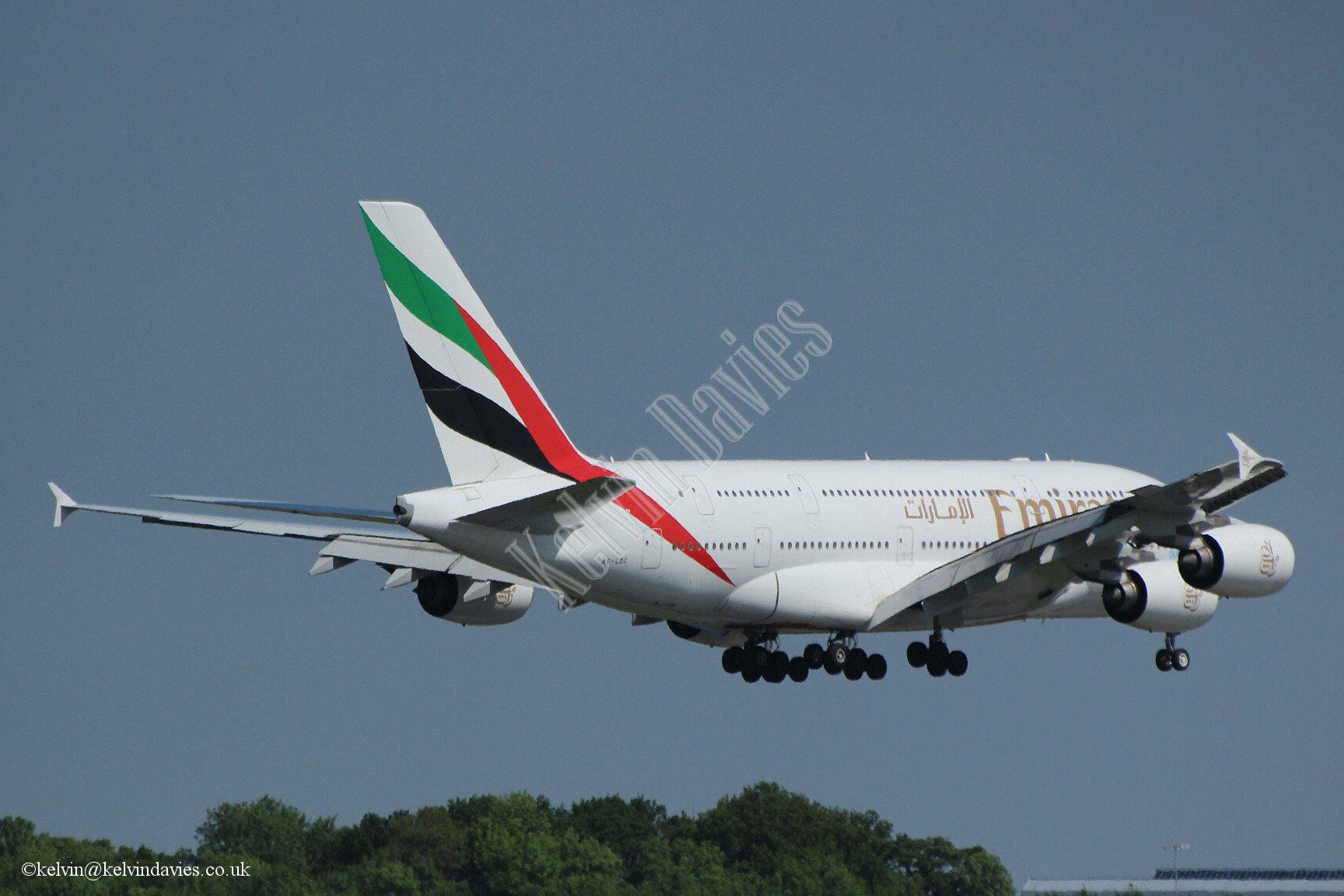 Emirates A380 A6-EDC