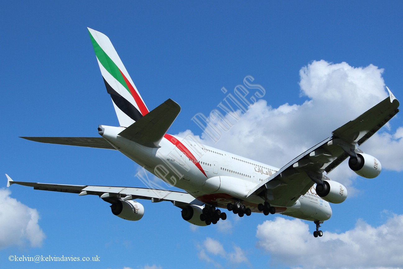 Emirates A380 A6-EDR