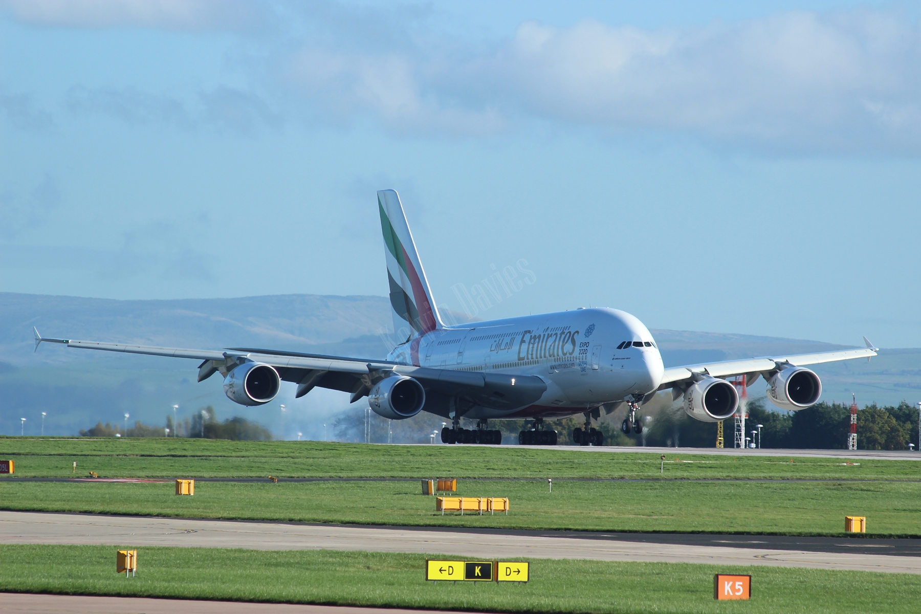 Emirates A380 A6-EDV