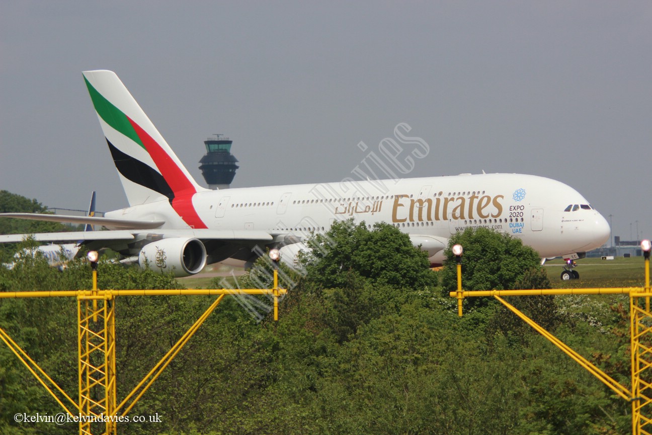 Emirates A380 A6-EEC