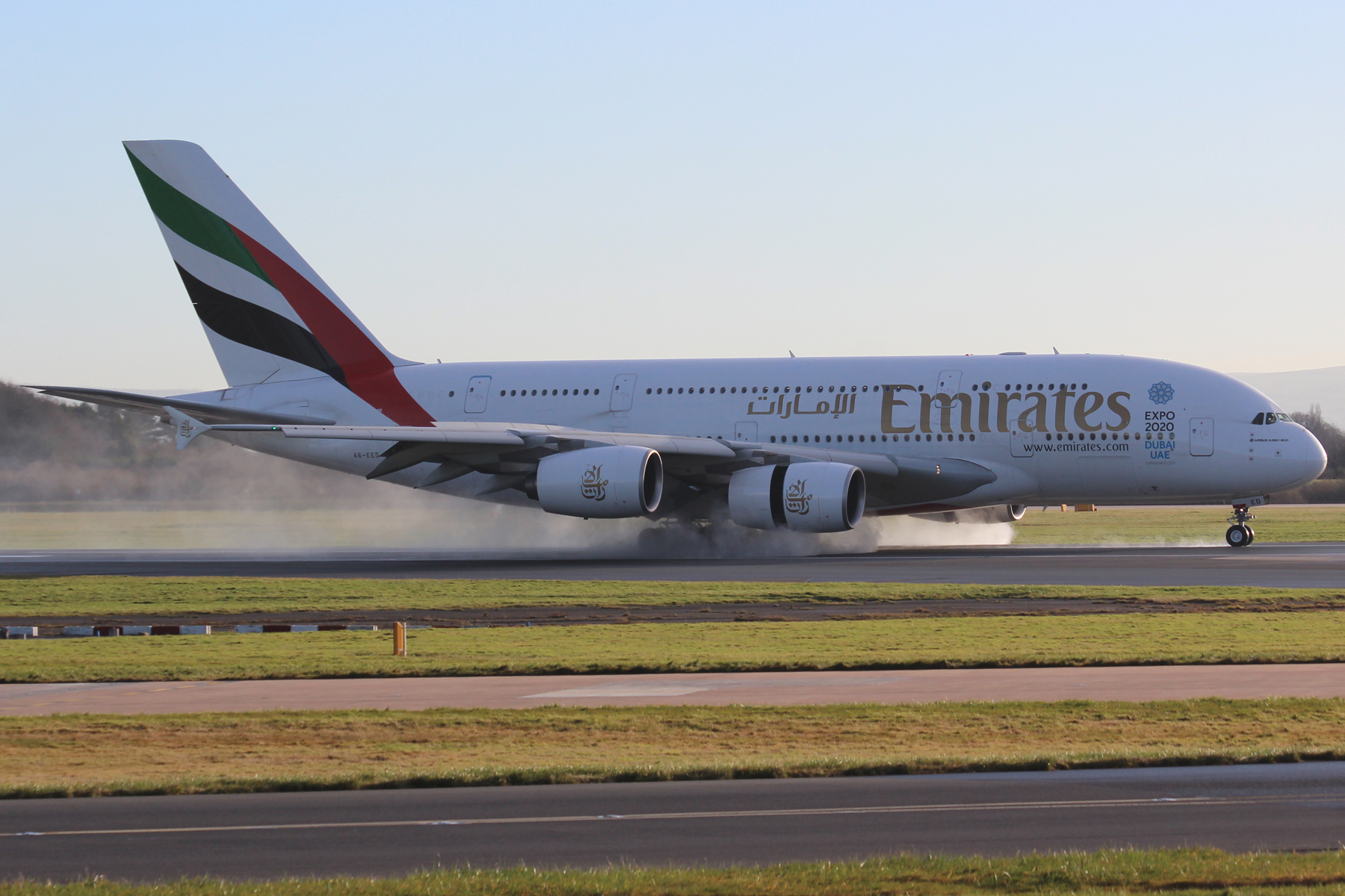 Emirates A380 A6-EED