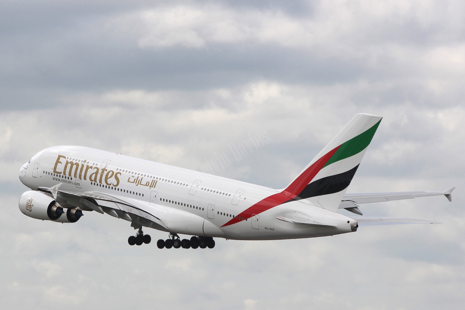 Emirates A380 A6-EEF