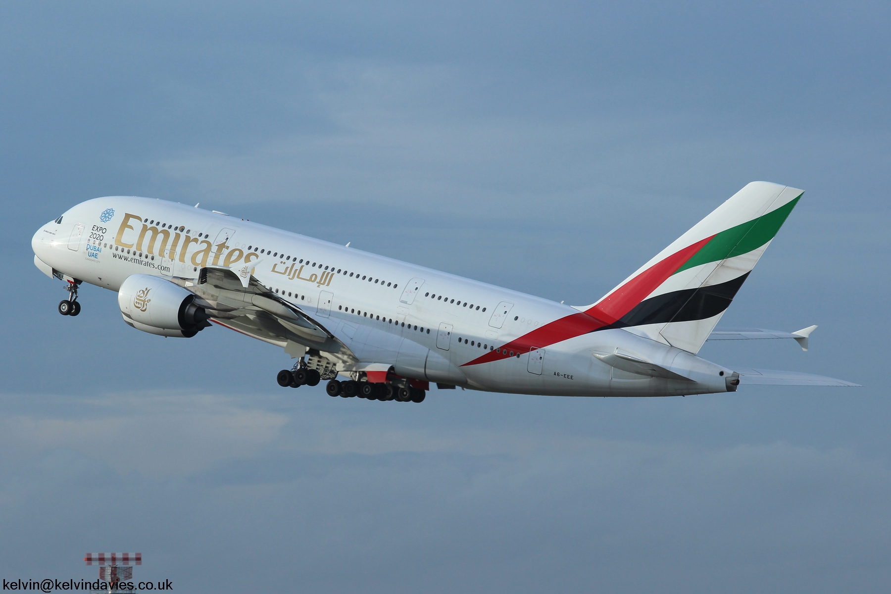 Emirates A380 A6-EEE