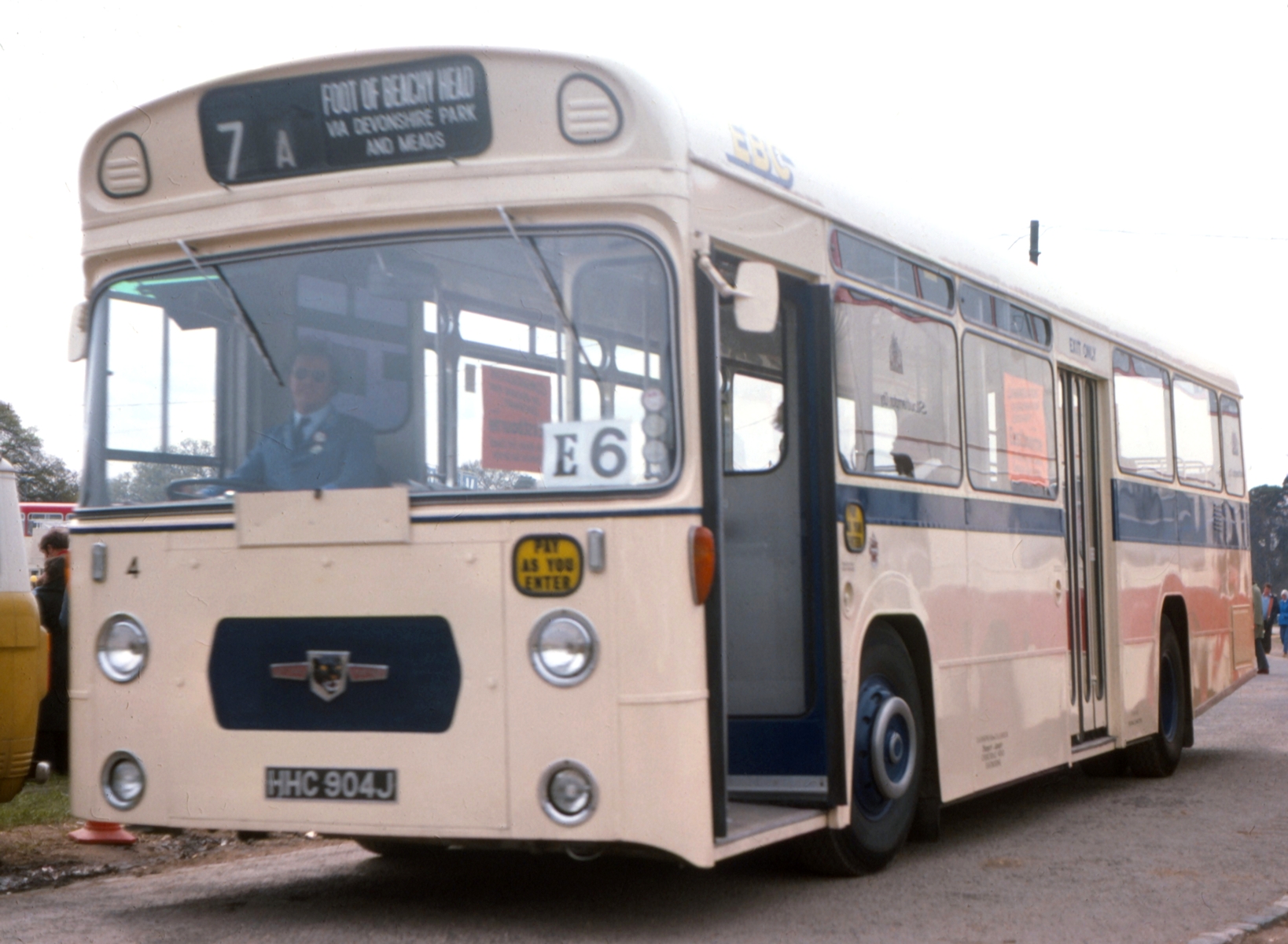 Leyland Panther HHC 904J