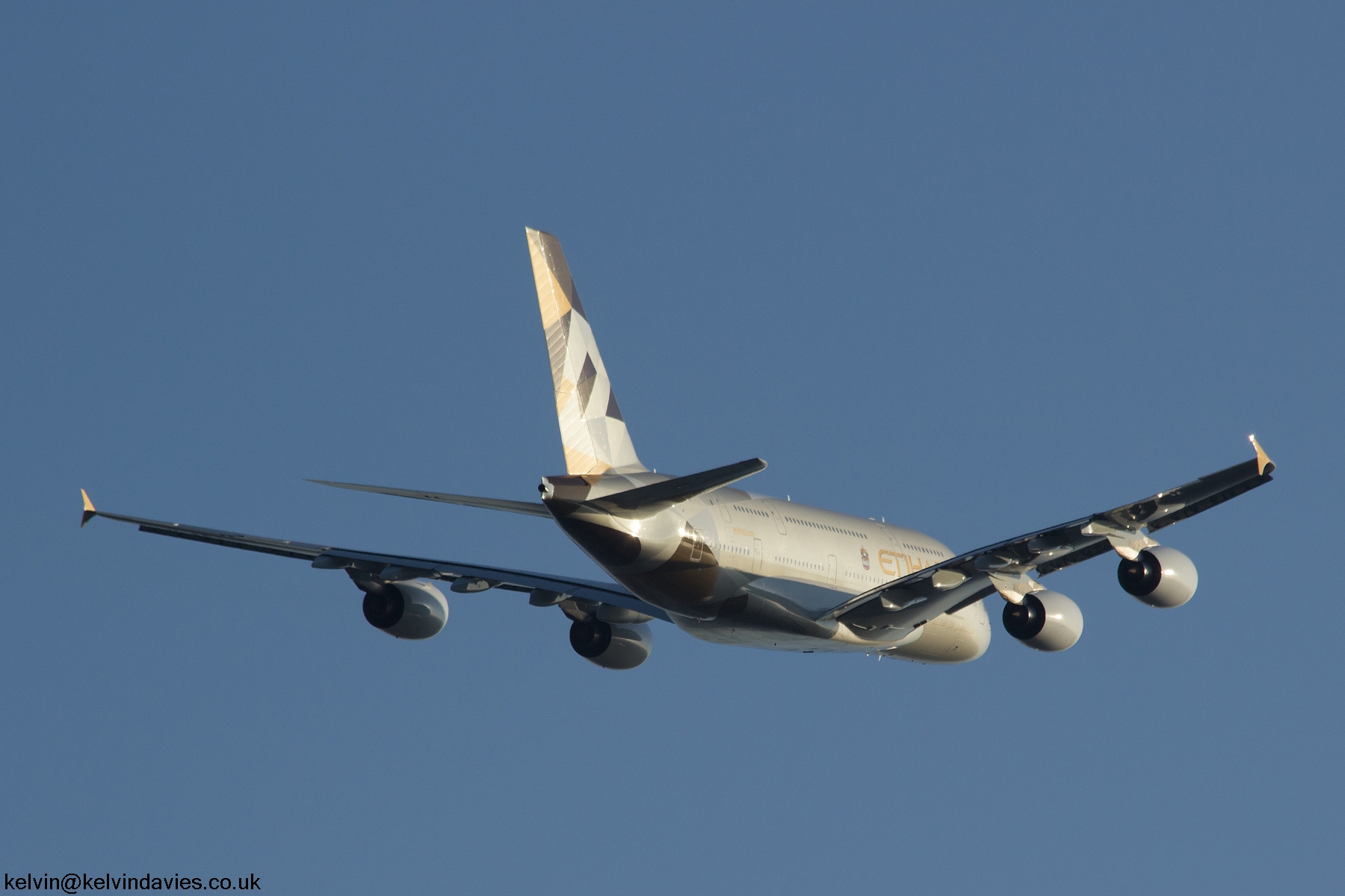 Etihad Airways A380 A6-APA