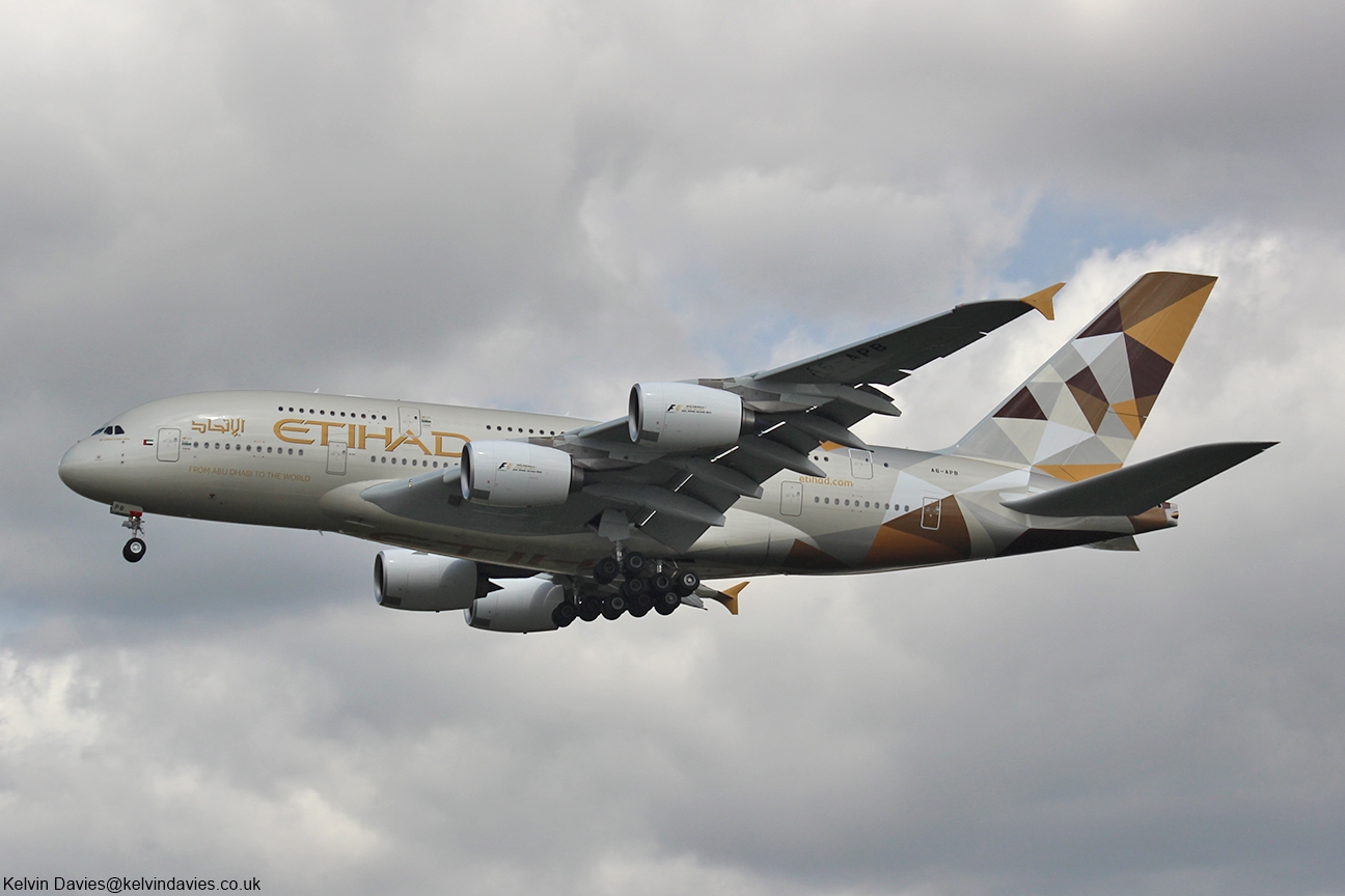 Etihad Airways A380 A6-APB