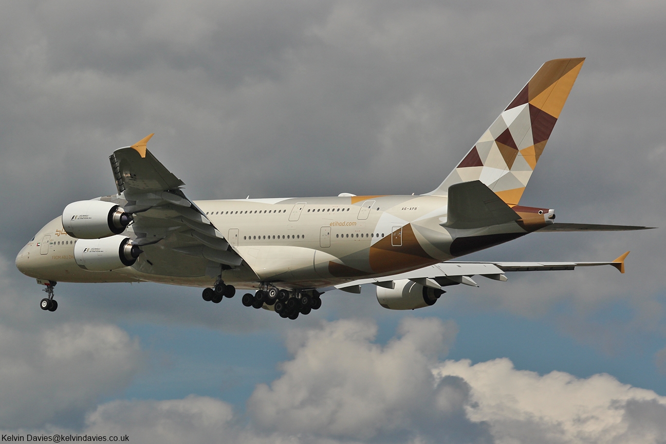 Etihad Airways A380 A6-APB