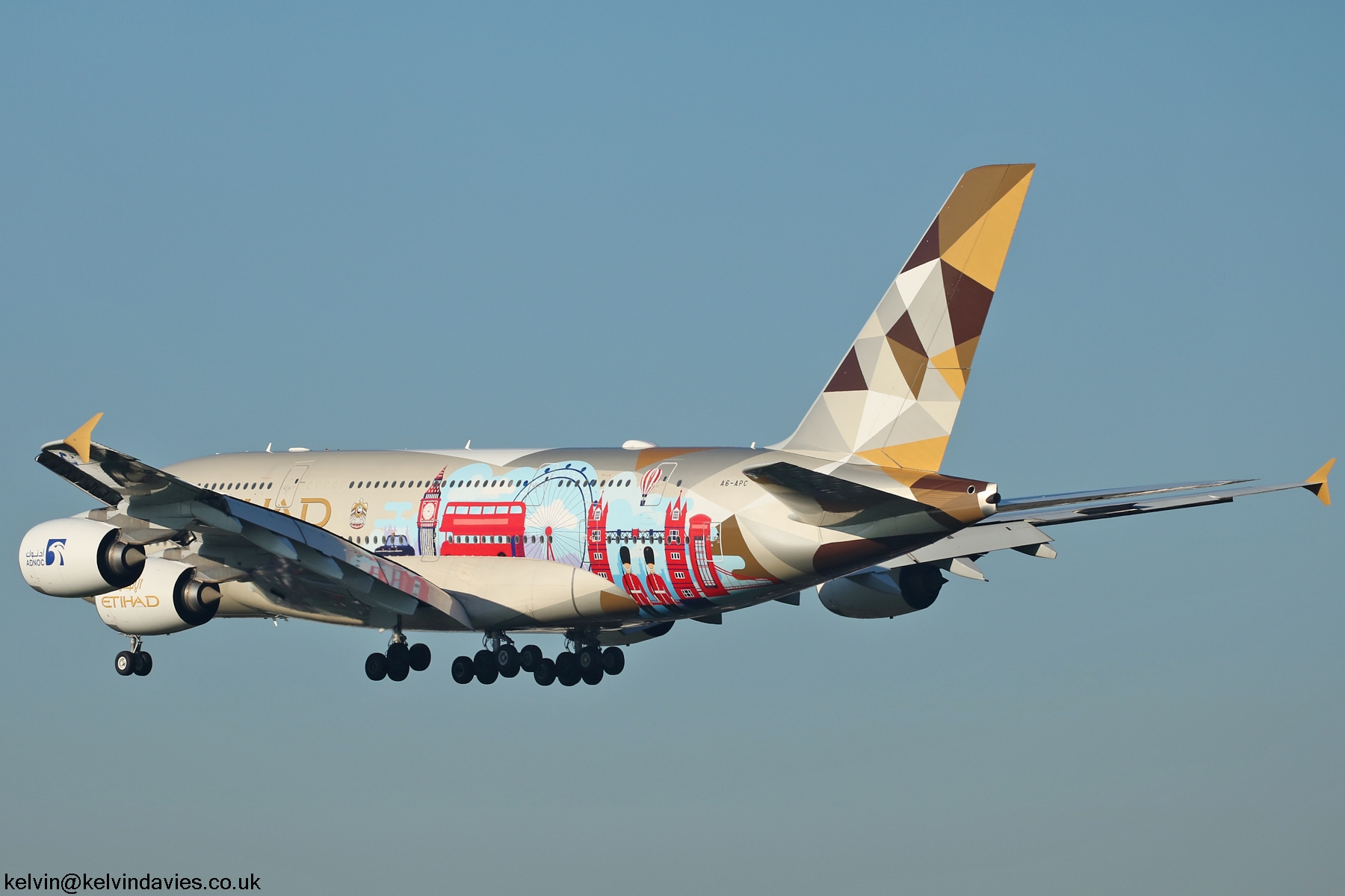 Etihad Airways A380 A6-APC