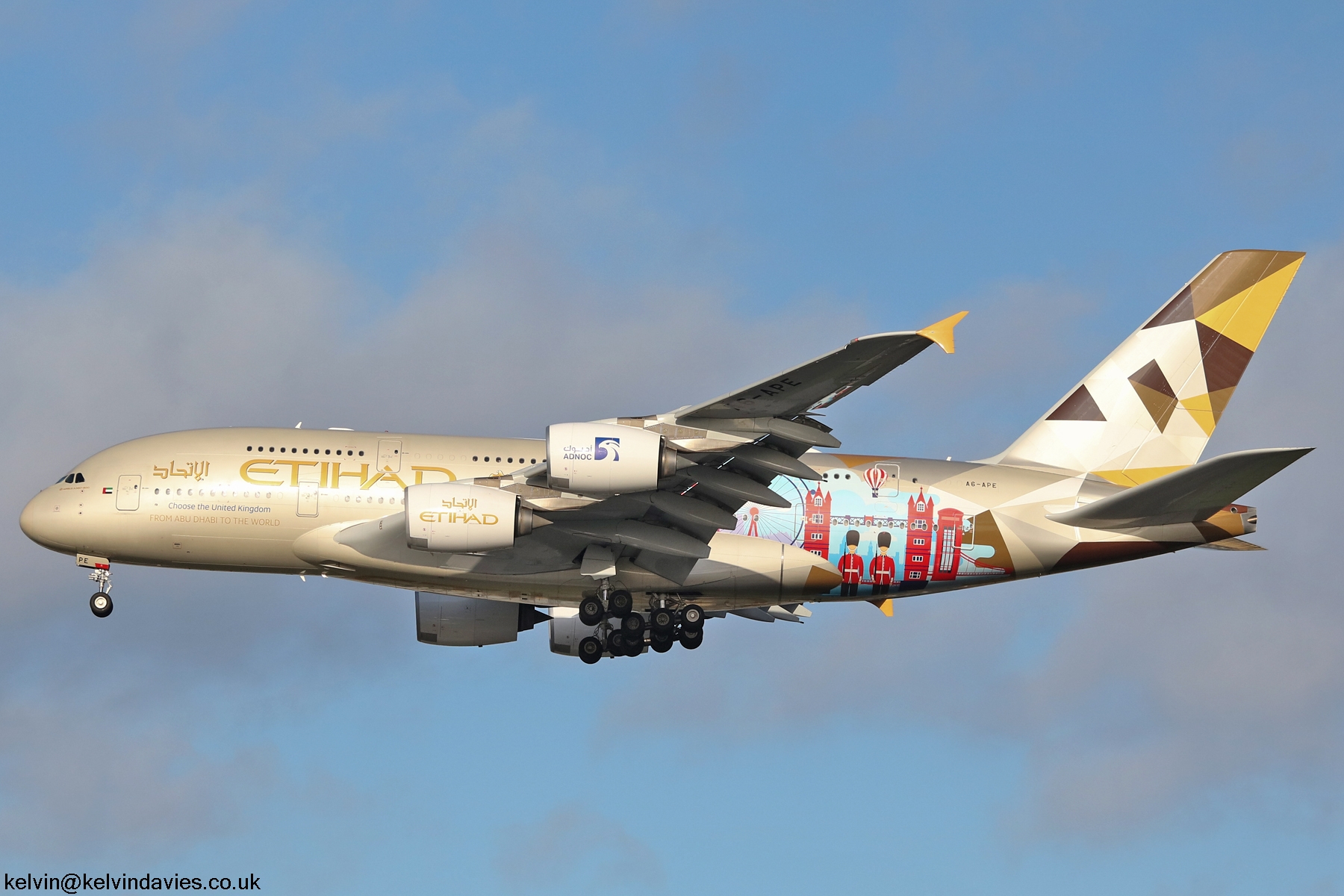 Etihad Airways A380 A6-APE