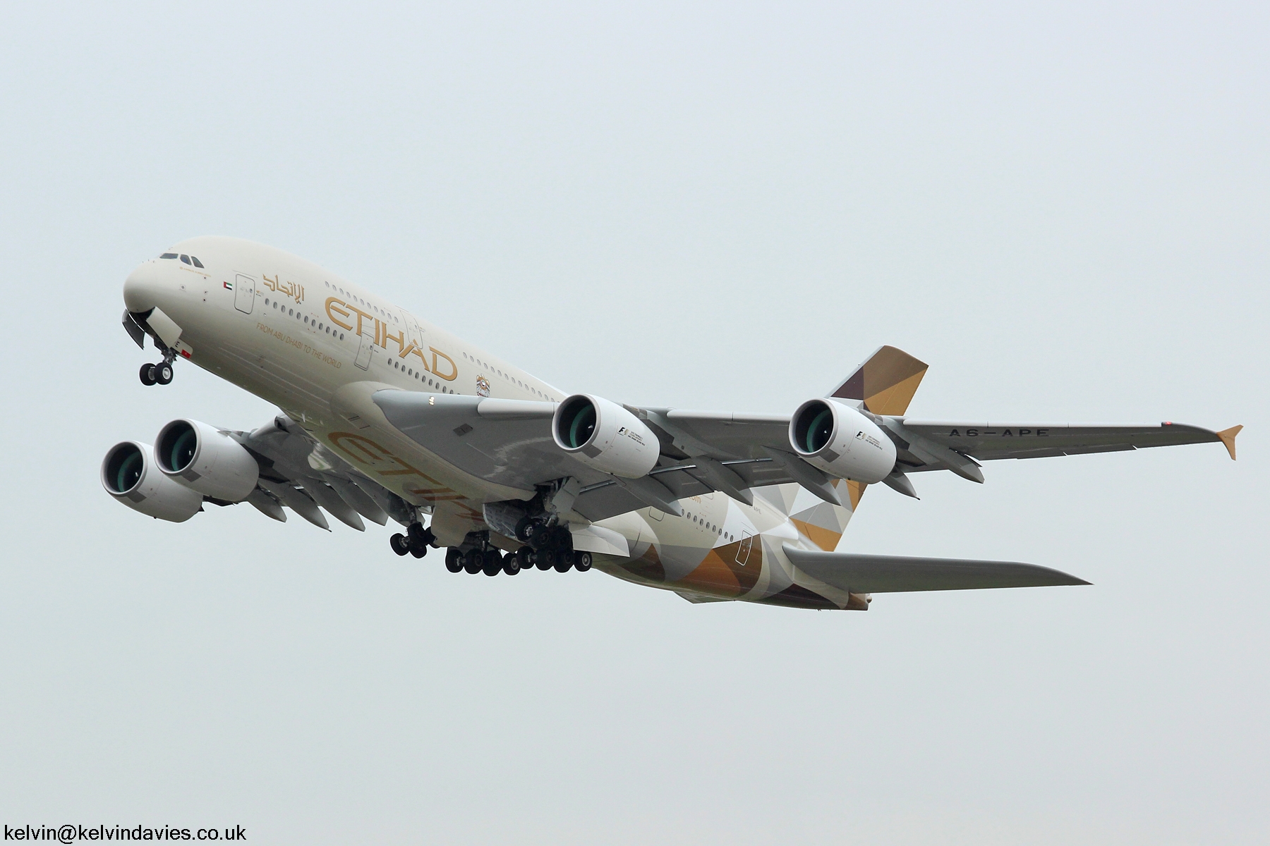 Etihad Airways A380 A6-APE