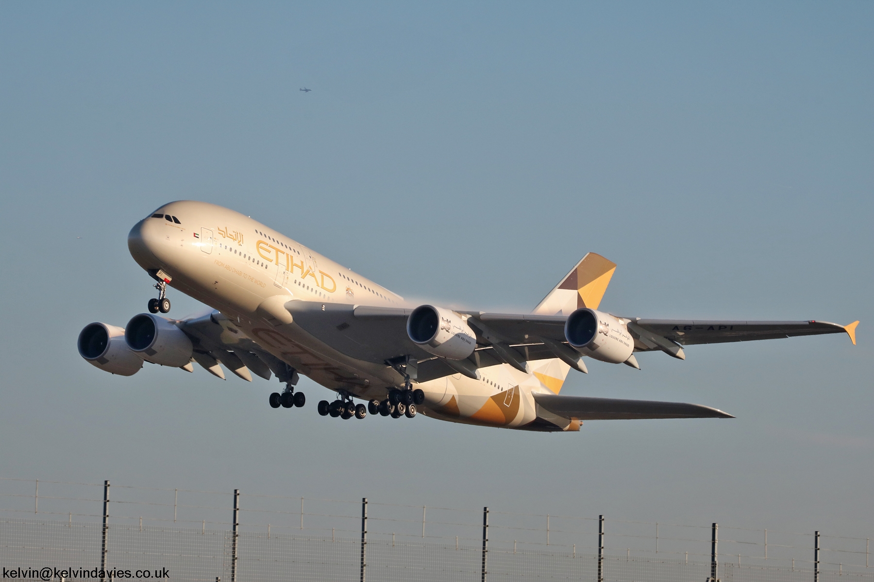 Etihad Airways A380 A6-API