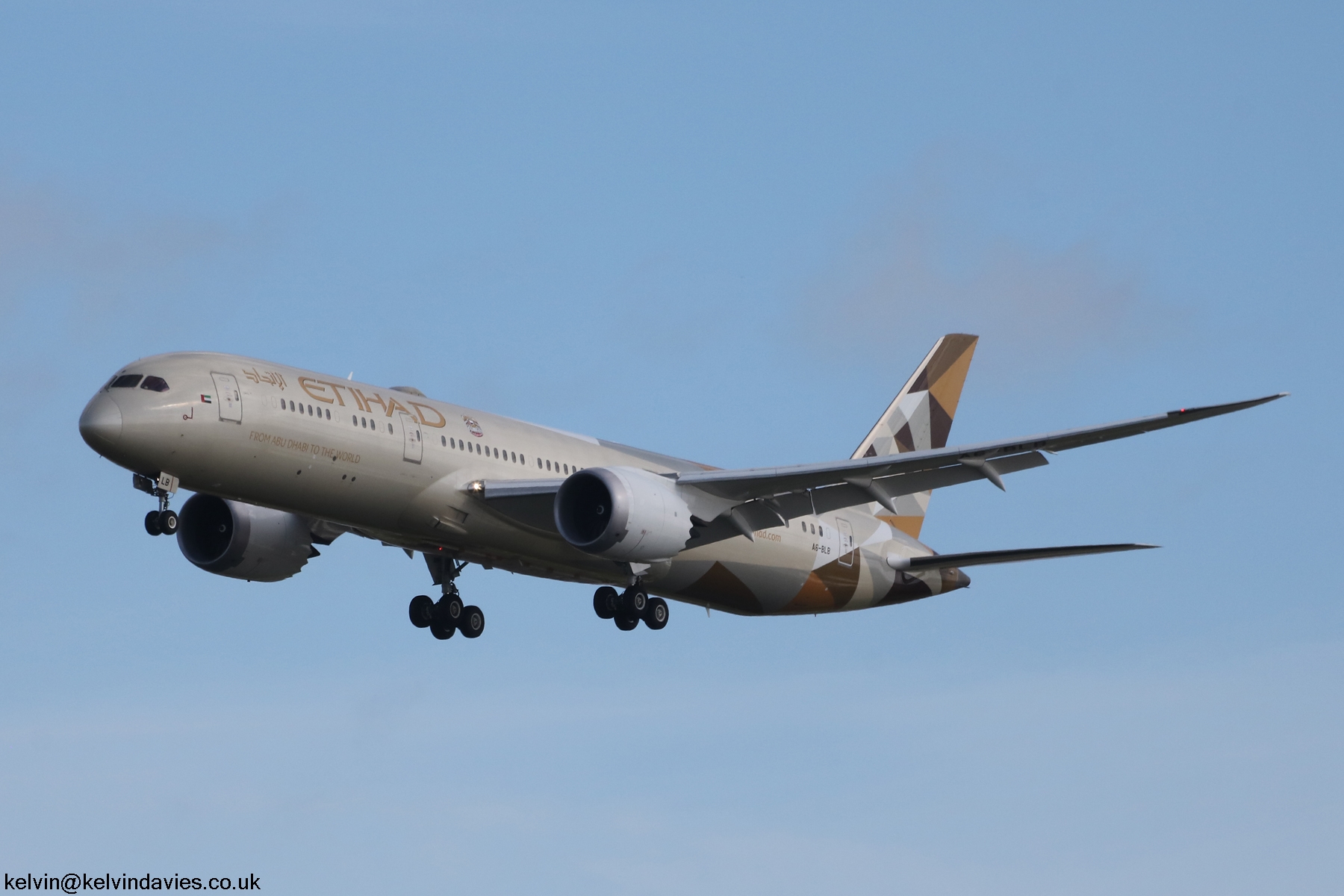 Etihad Airways 787 A6-BLB