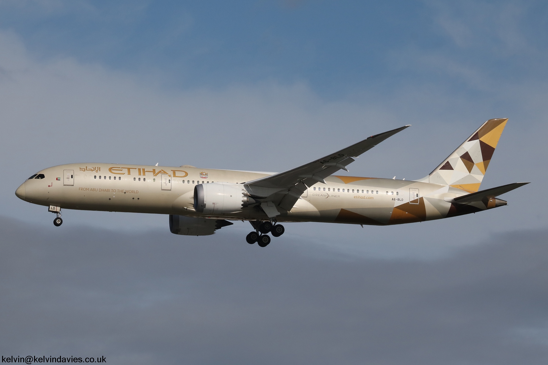 Etihad Airways 787 A6-BLD