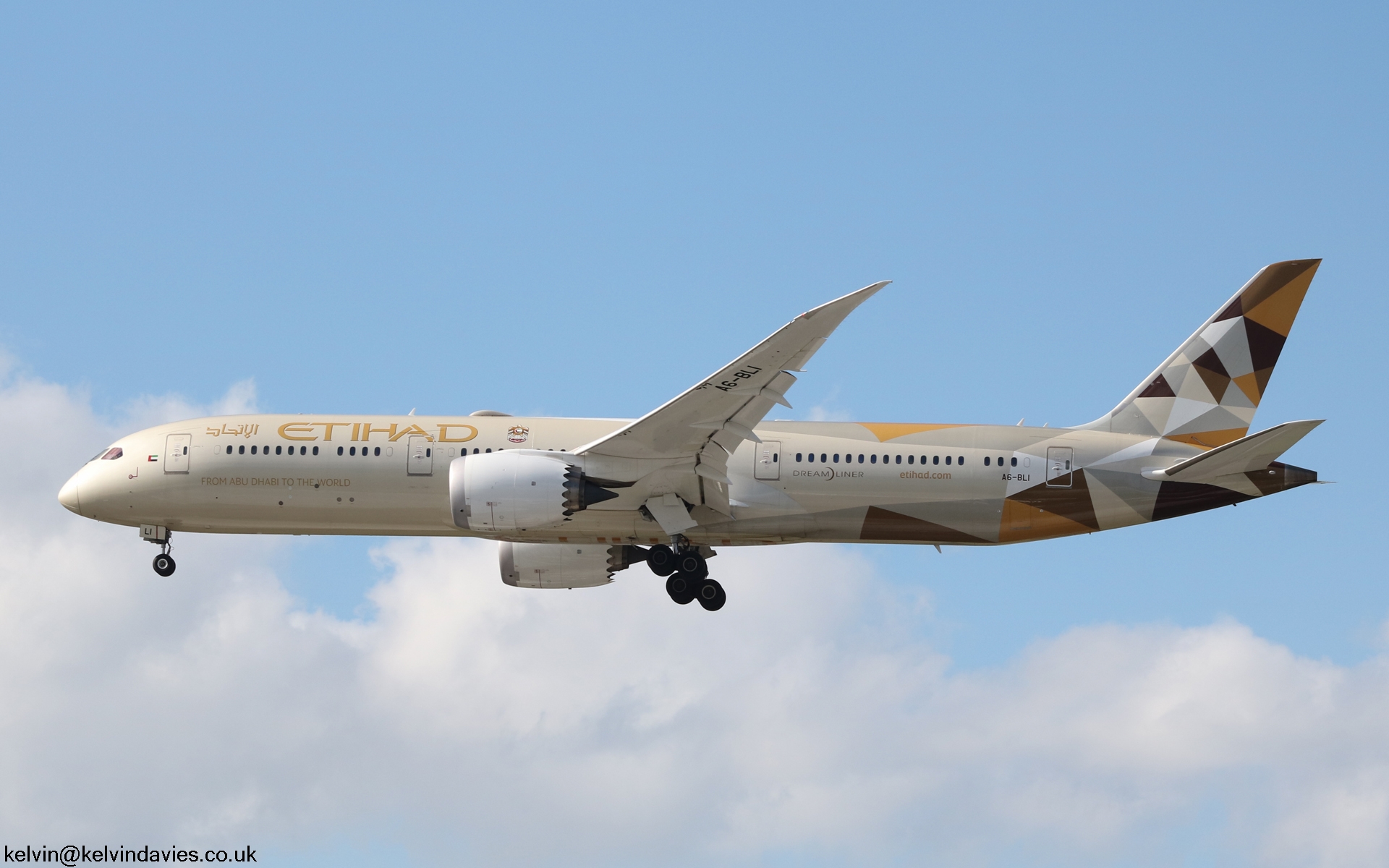Etihad Airways 787 A6-BLI