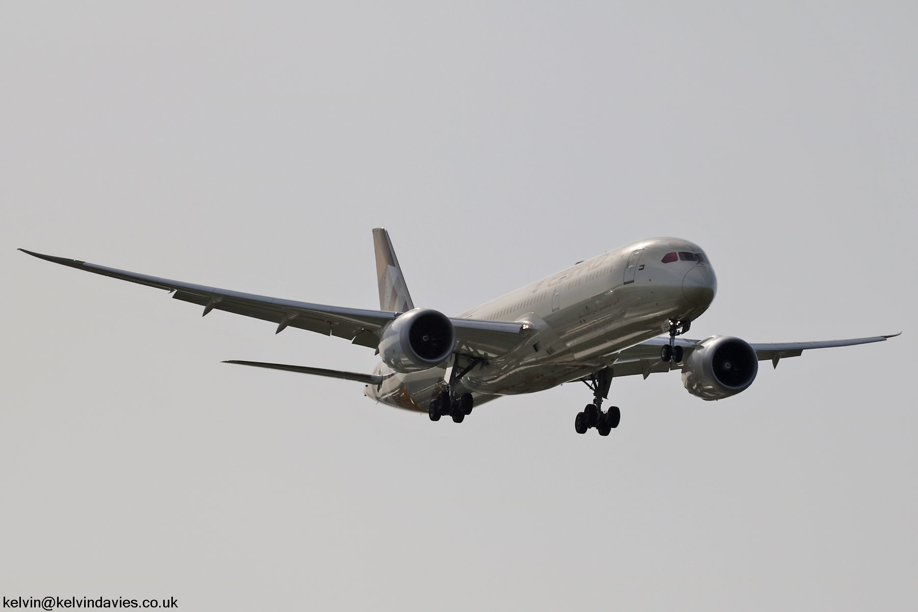 Etihad Airways 787 A6-BLL