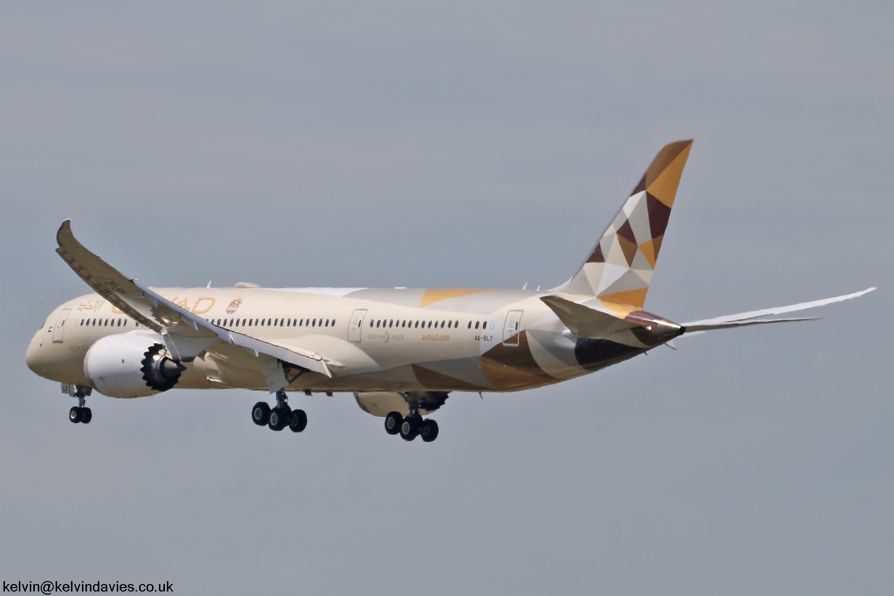Etihad Airways 787 A6-BLY