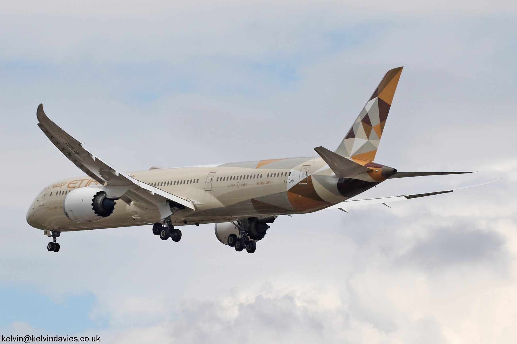 Etihad Airways 787 A6-BMB