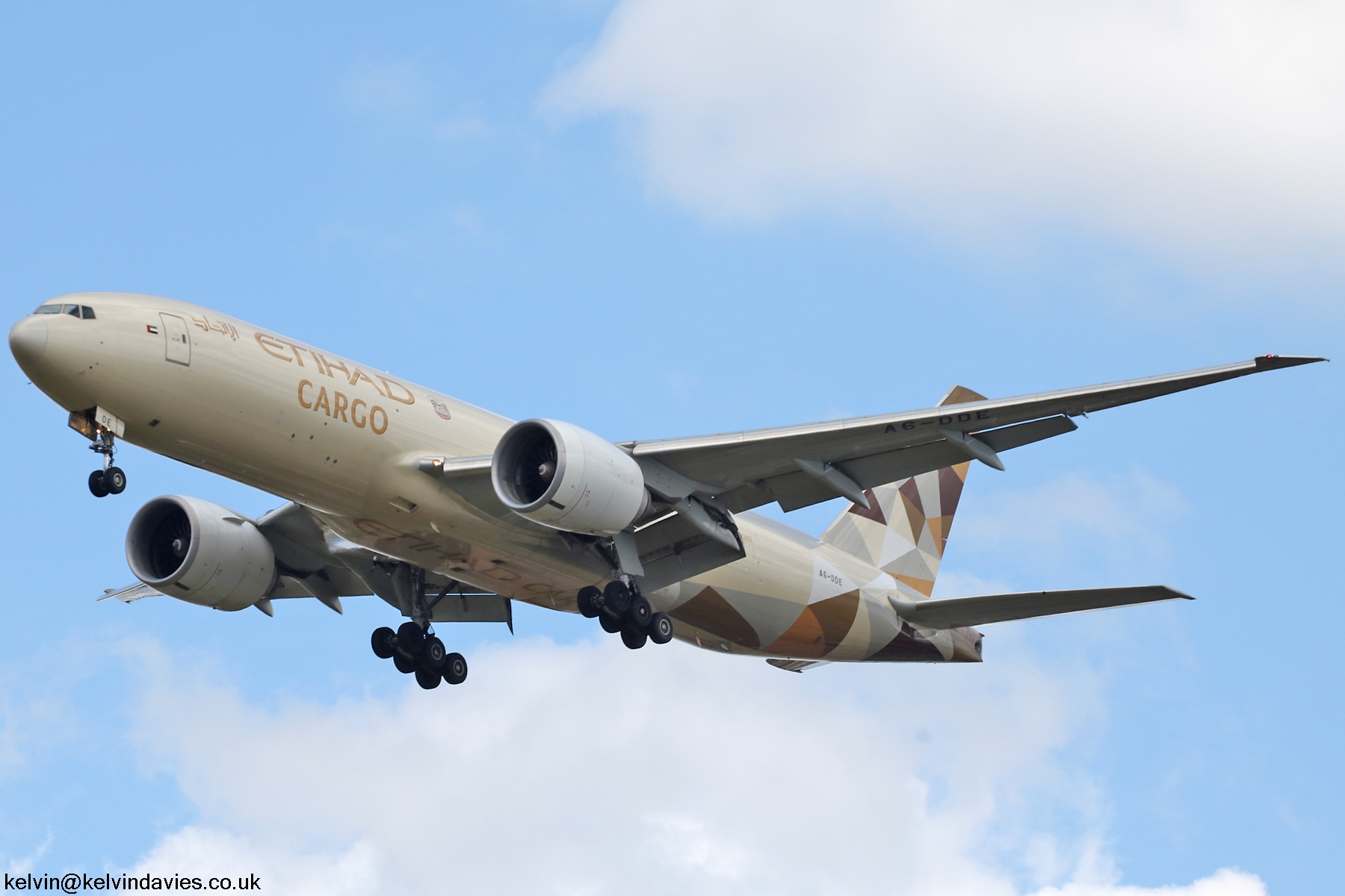 Etihad Airways 777 A6-DDE