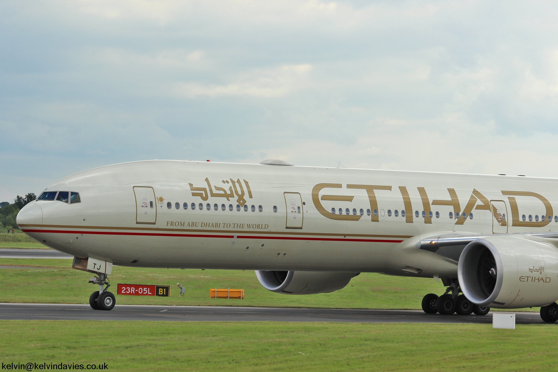 Etihad Airways 777 A6-ETJ