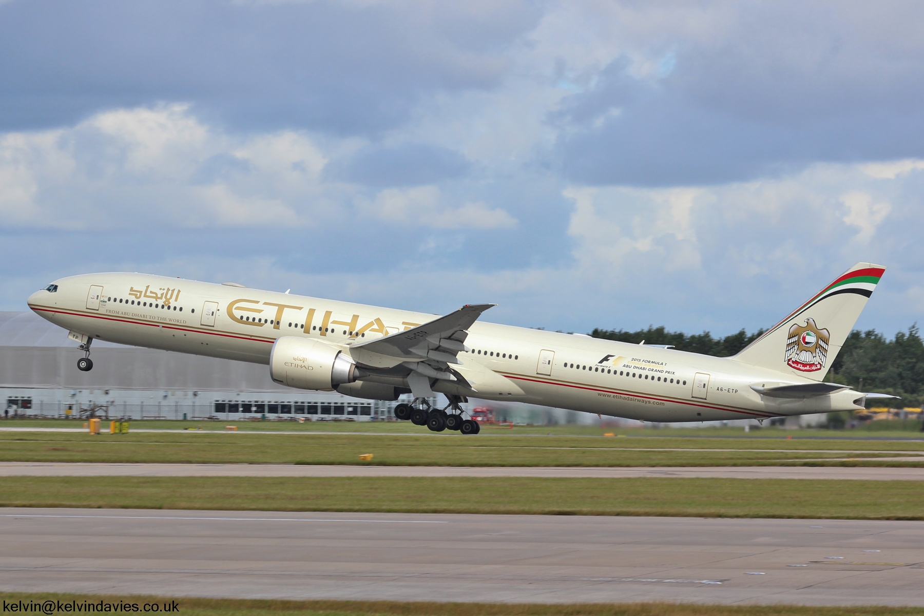Etihad Airways 777 A6-ETP
