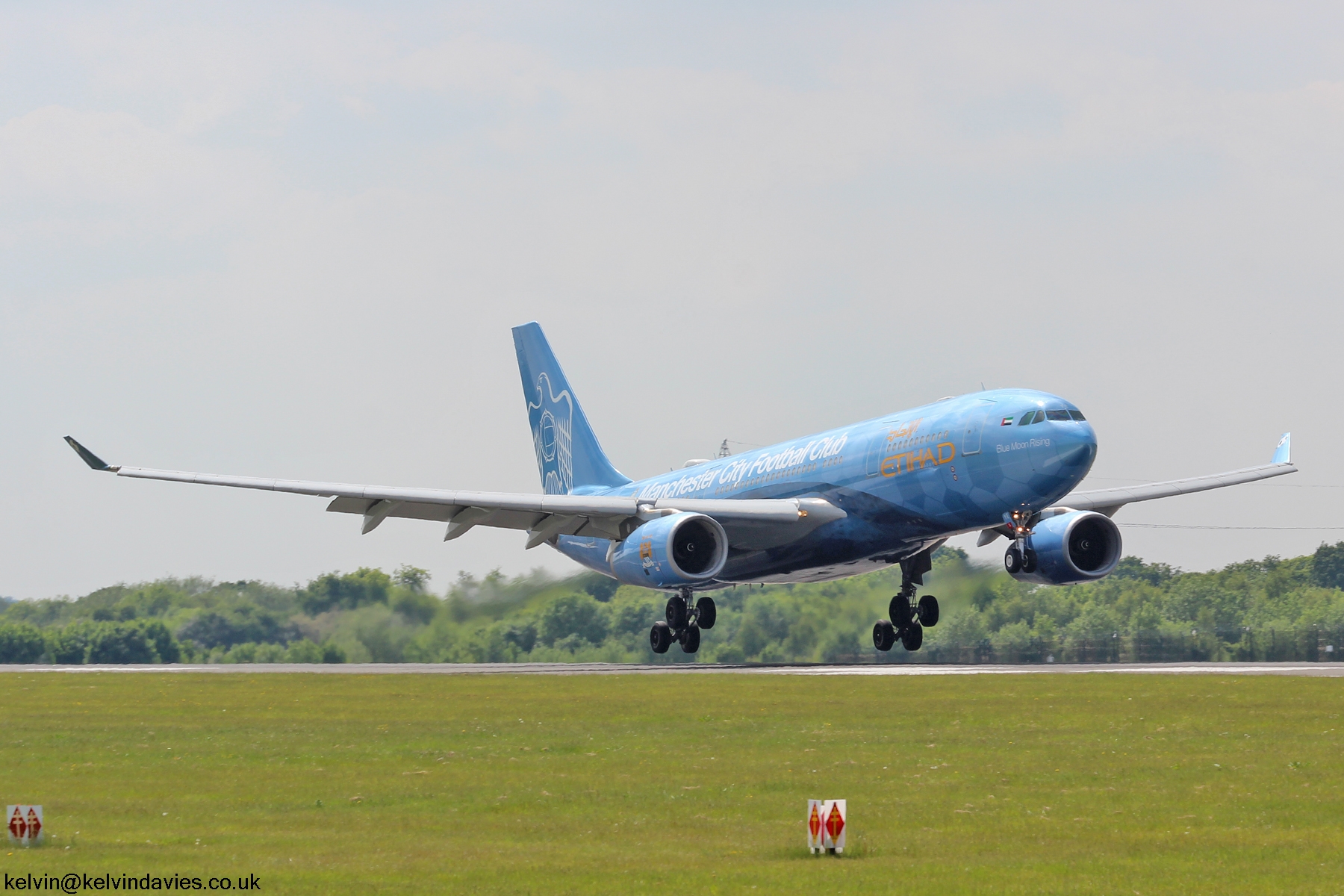 Etihad Airways A330 A6-EYE