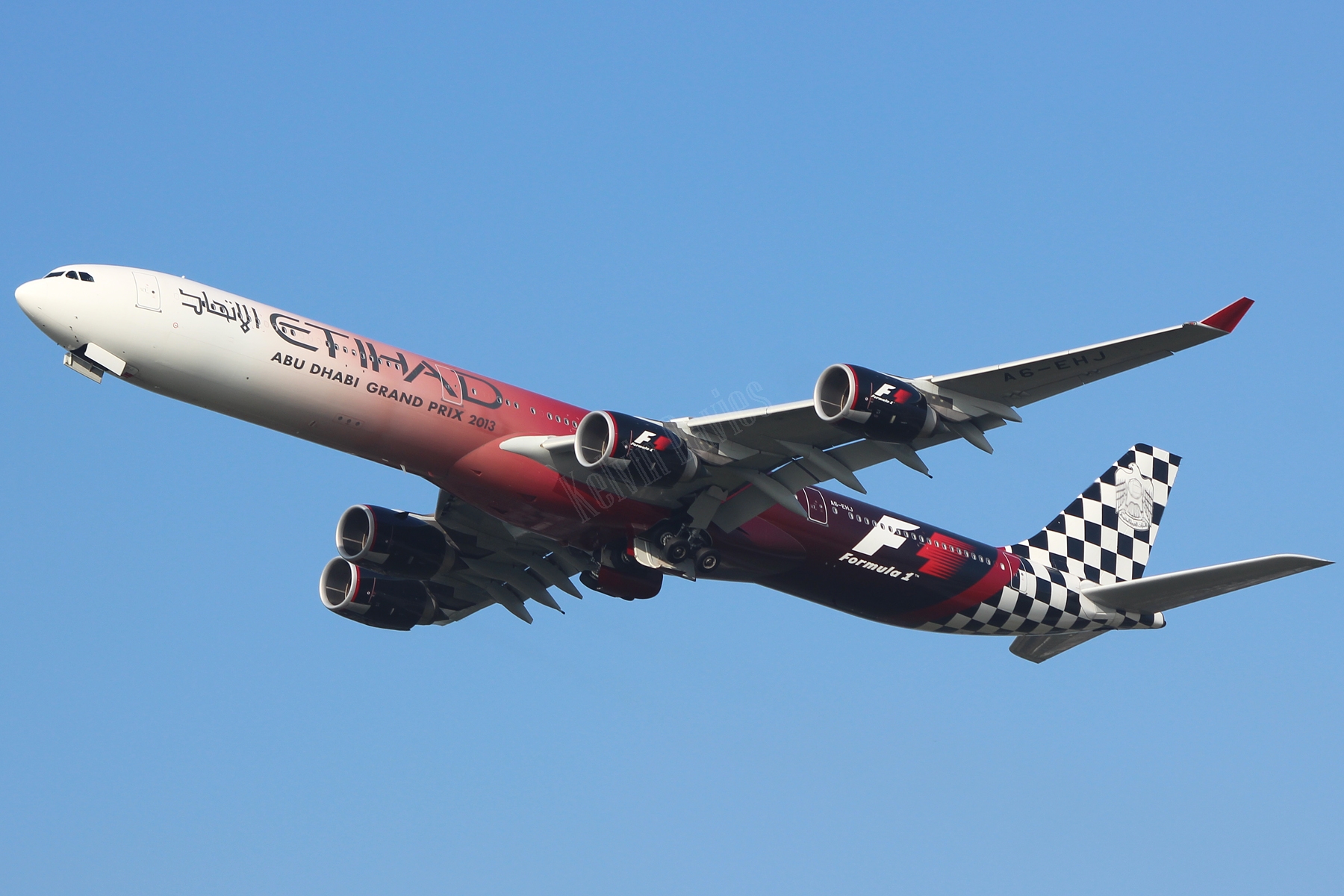 Etihad Airways A340 A6-EHJ