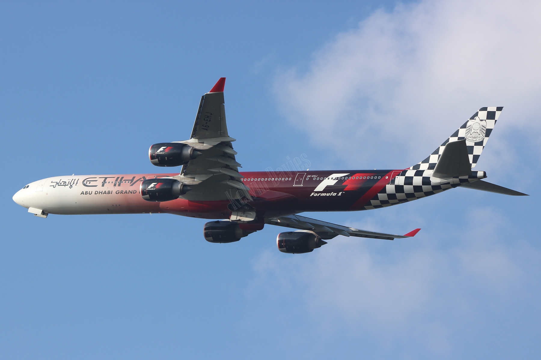 Etihad Airways A340 A6-EHJ