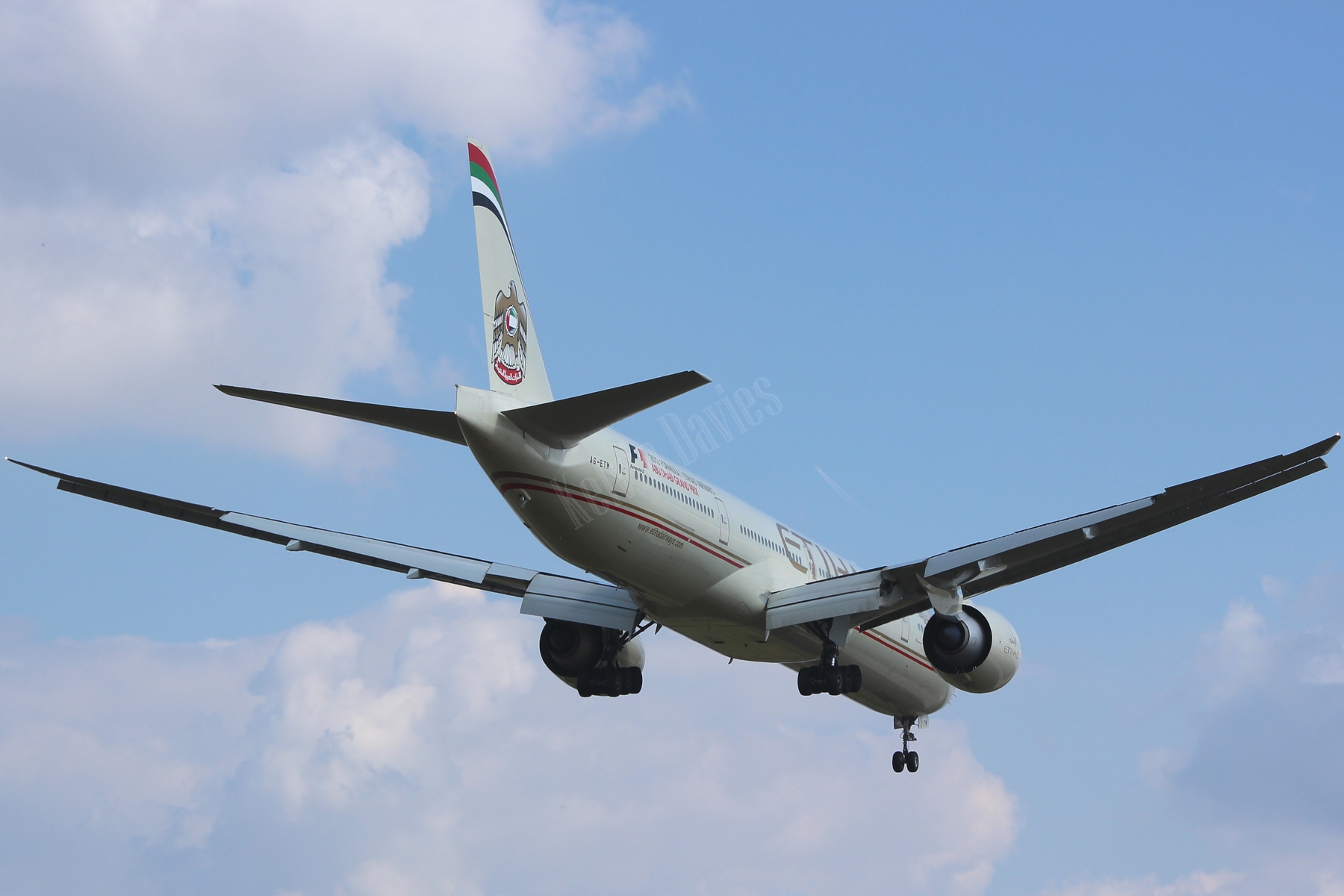 Etihad Airways 777 A6-ETM