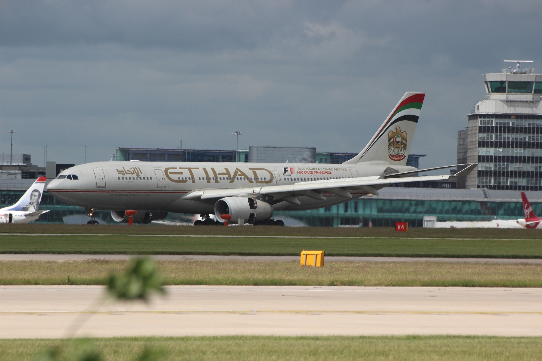 Etihad Airways A330 A6-EYH