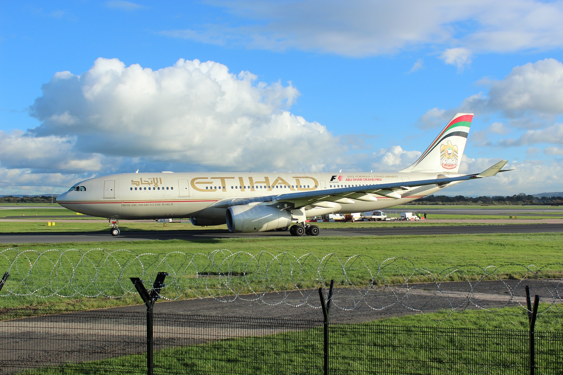 Etihad Airways A330 A6-EYJ