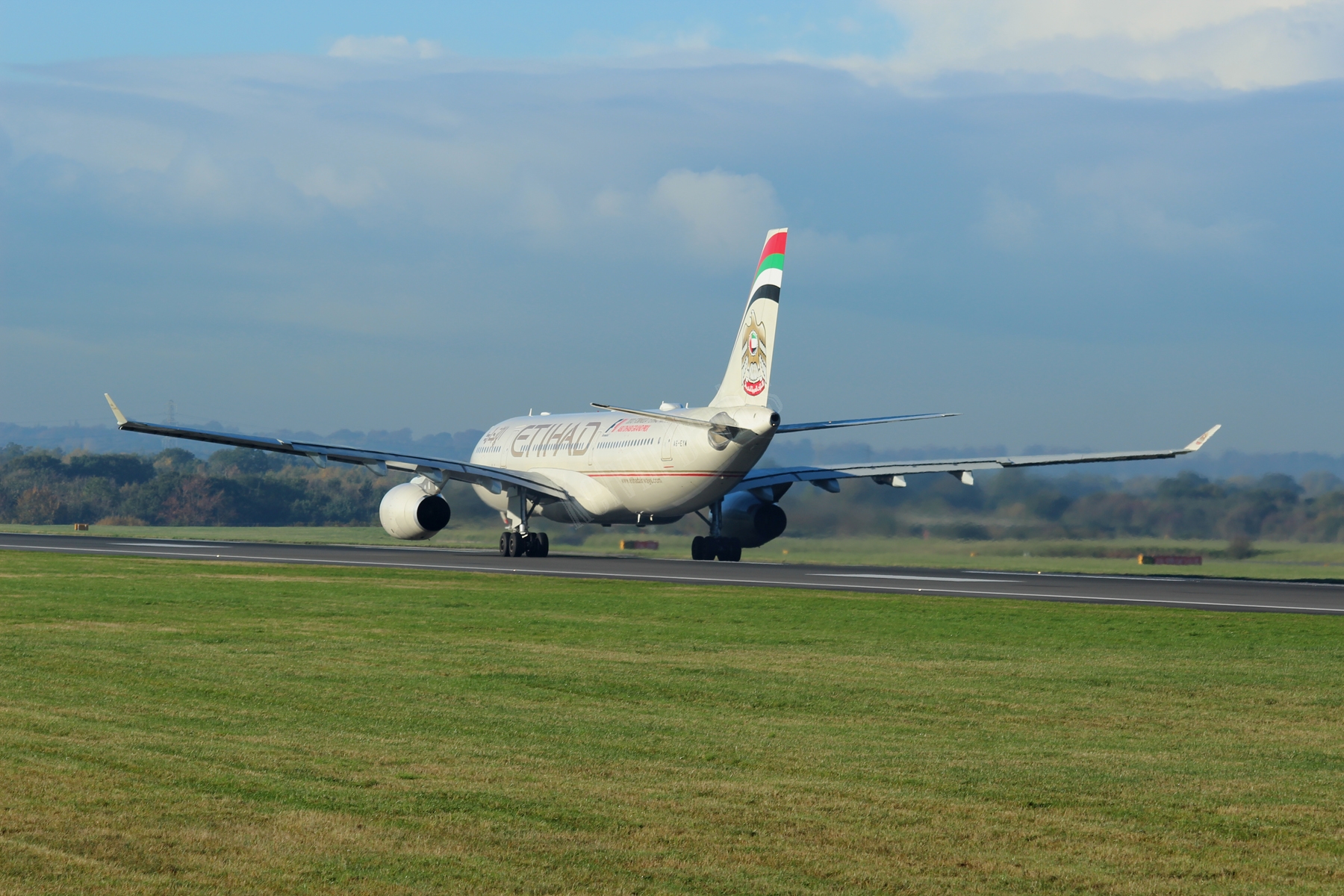 Etihad Airways A330 A6-EYM