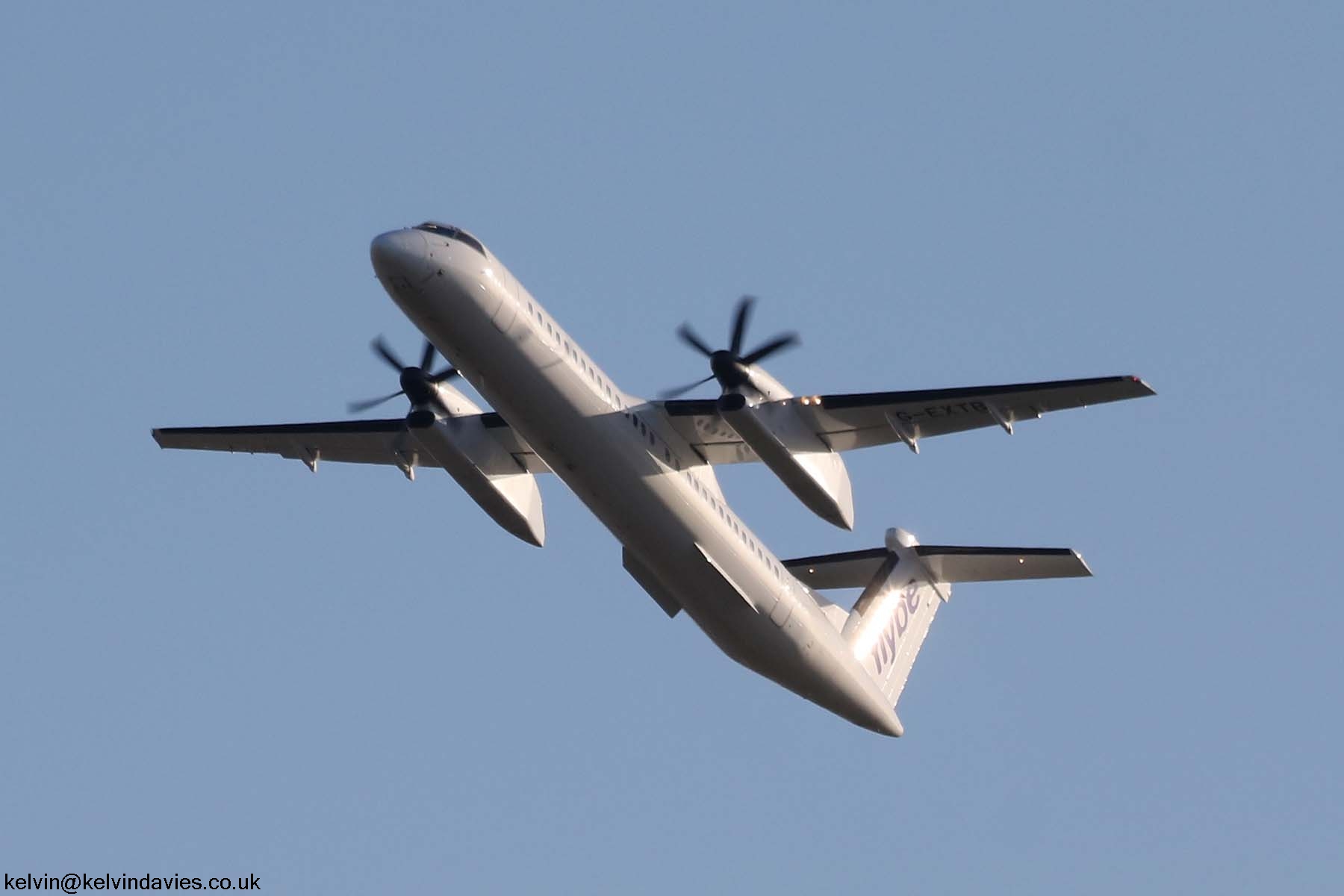 Flybe Dash 8 G-EXTB