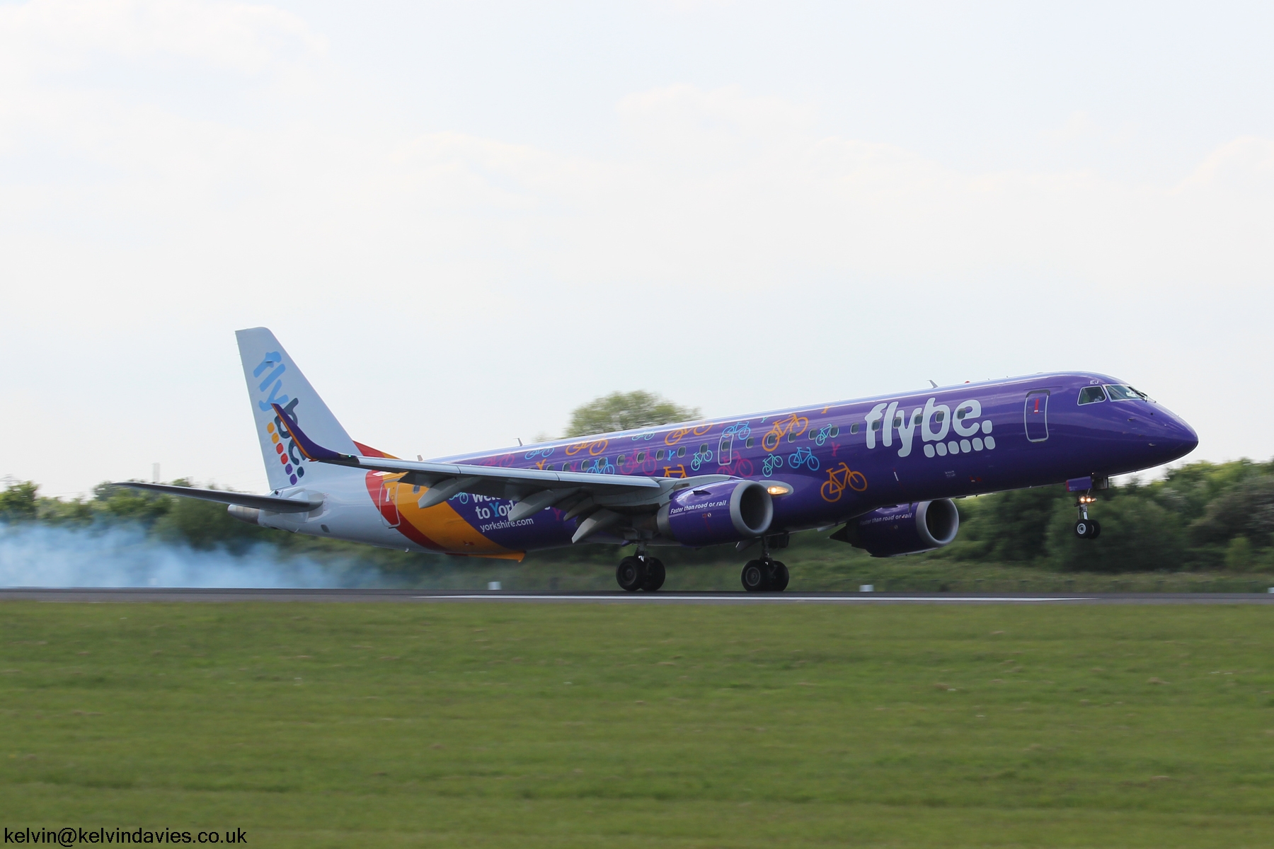 Flybe ERJ195 G-FBEJ
