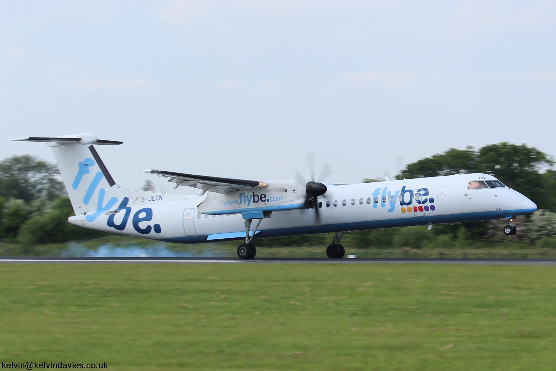 Flybe Dash 8 G-JECN