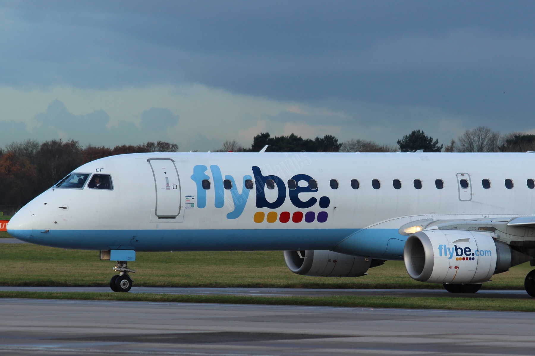 Flybe ERJ190 G-FBEF