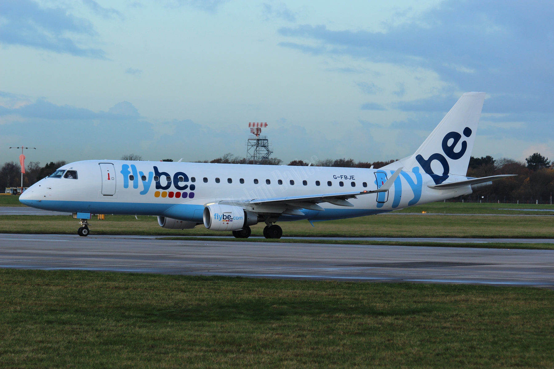 Flybe ERJ170 G-FBJE