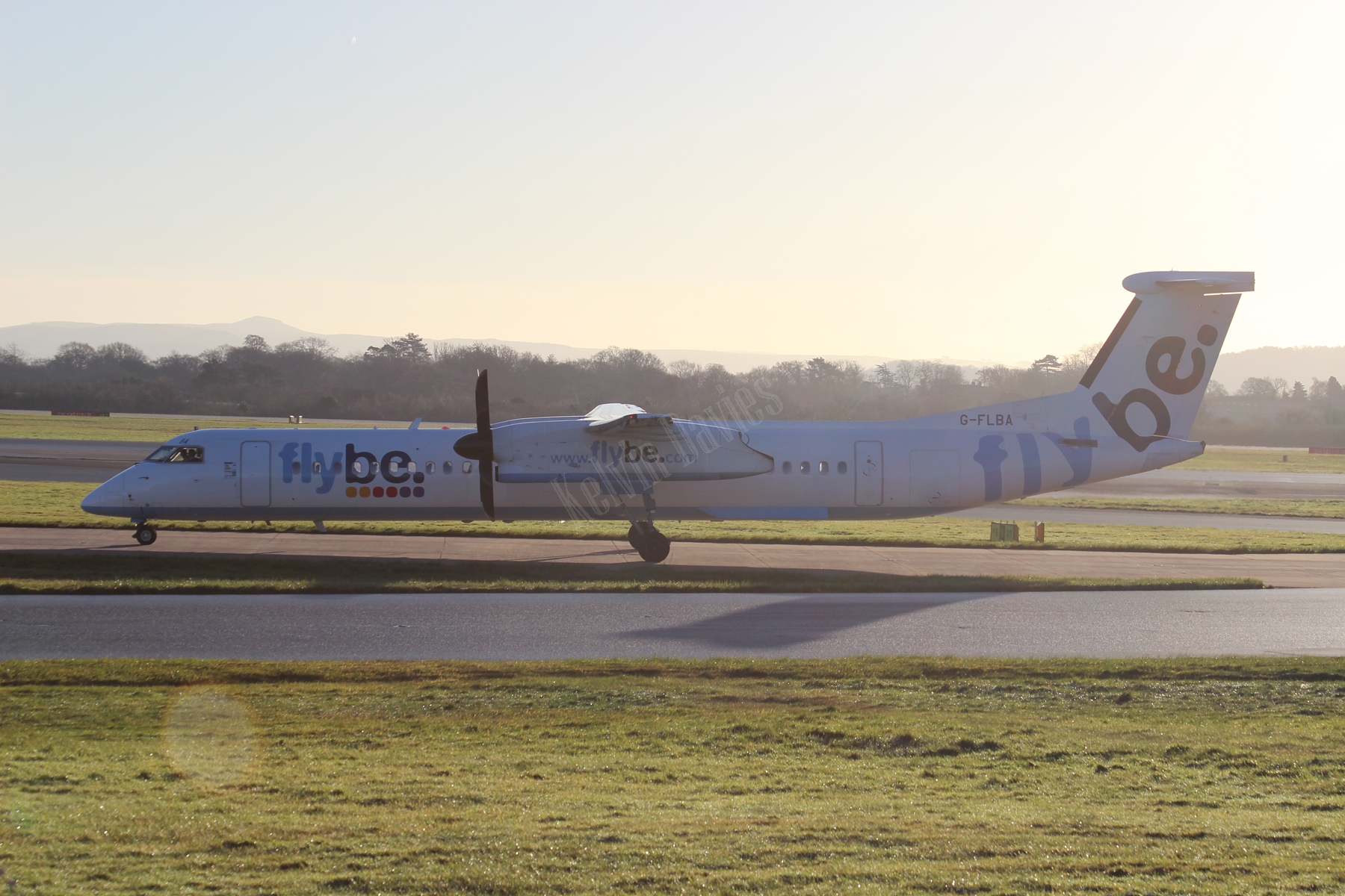 Flybe Dash 8 G-FLBA