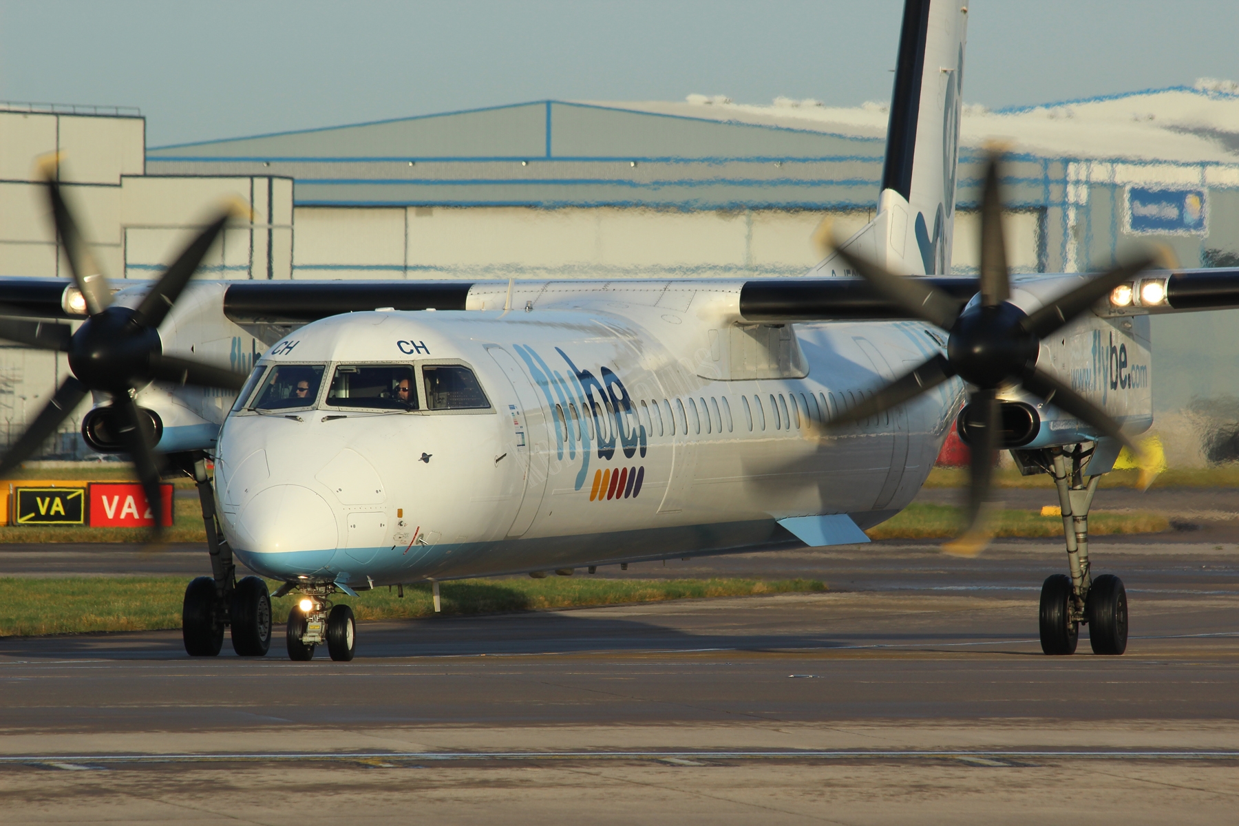 Flybe Dash 8 G-JECH